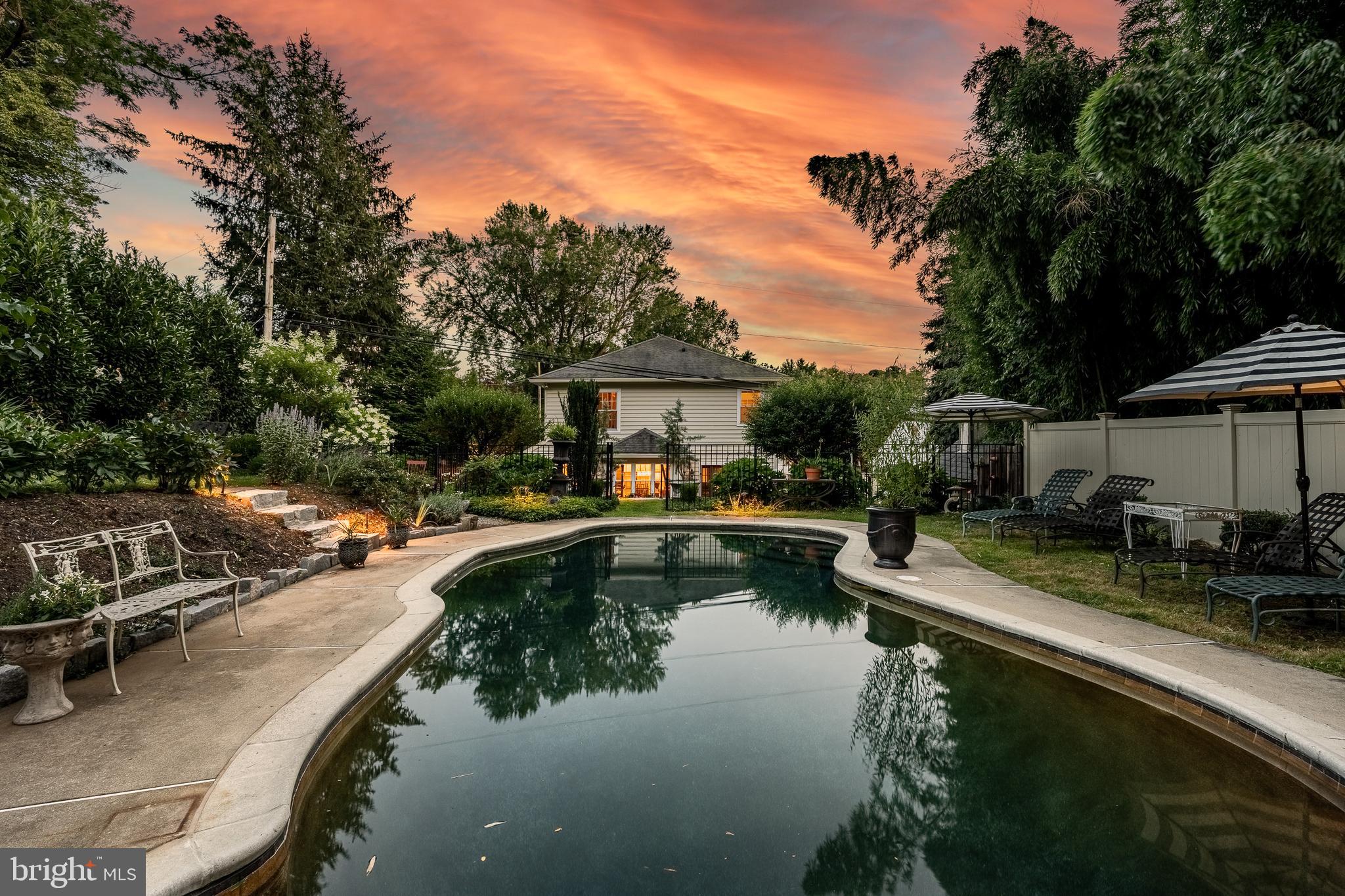 HILLSIDE - Residential