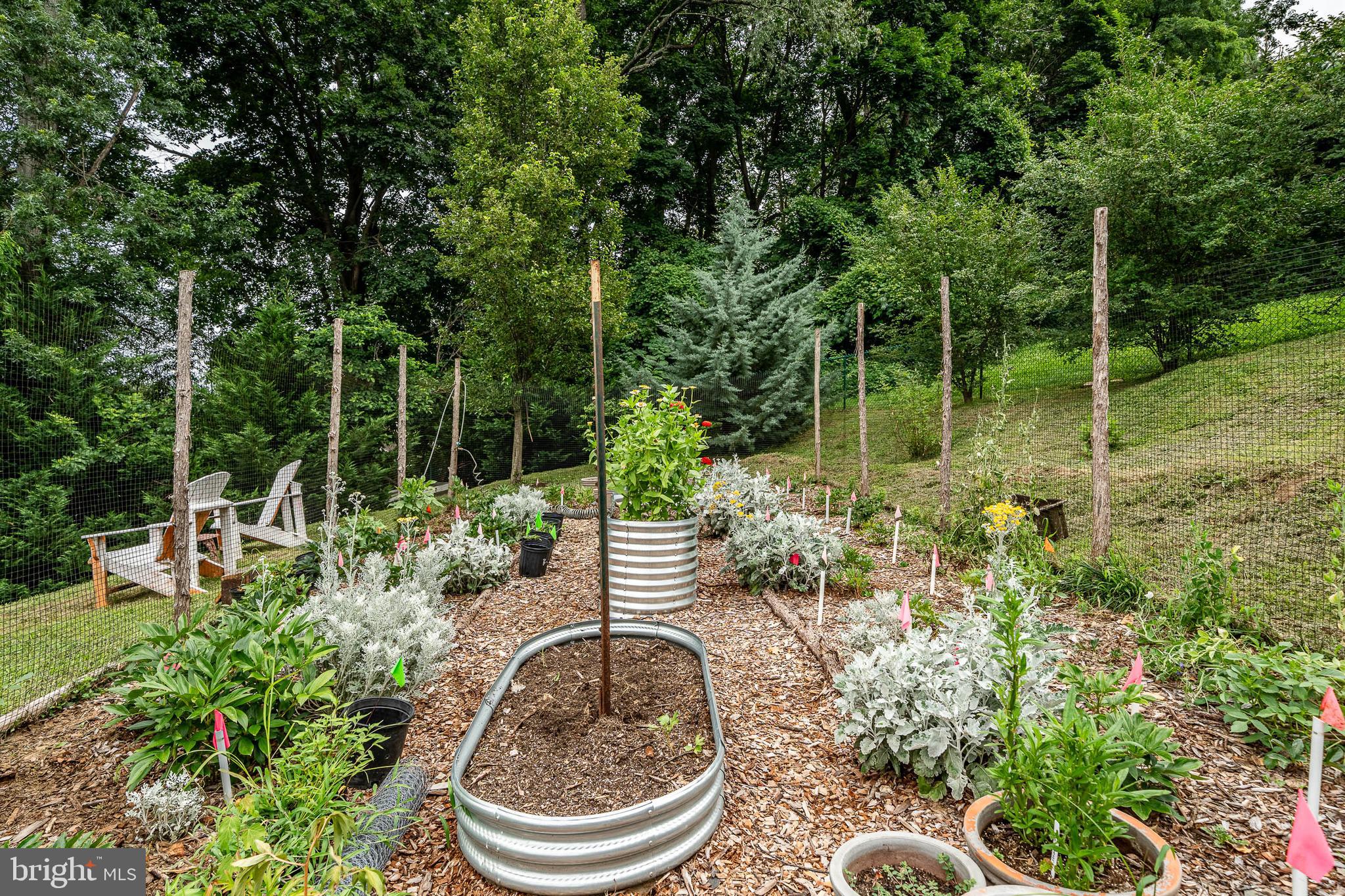 HILLSIDE - Residential