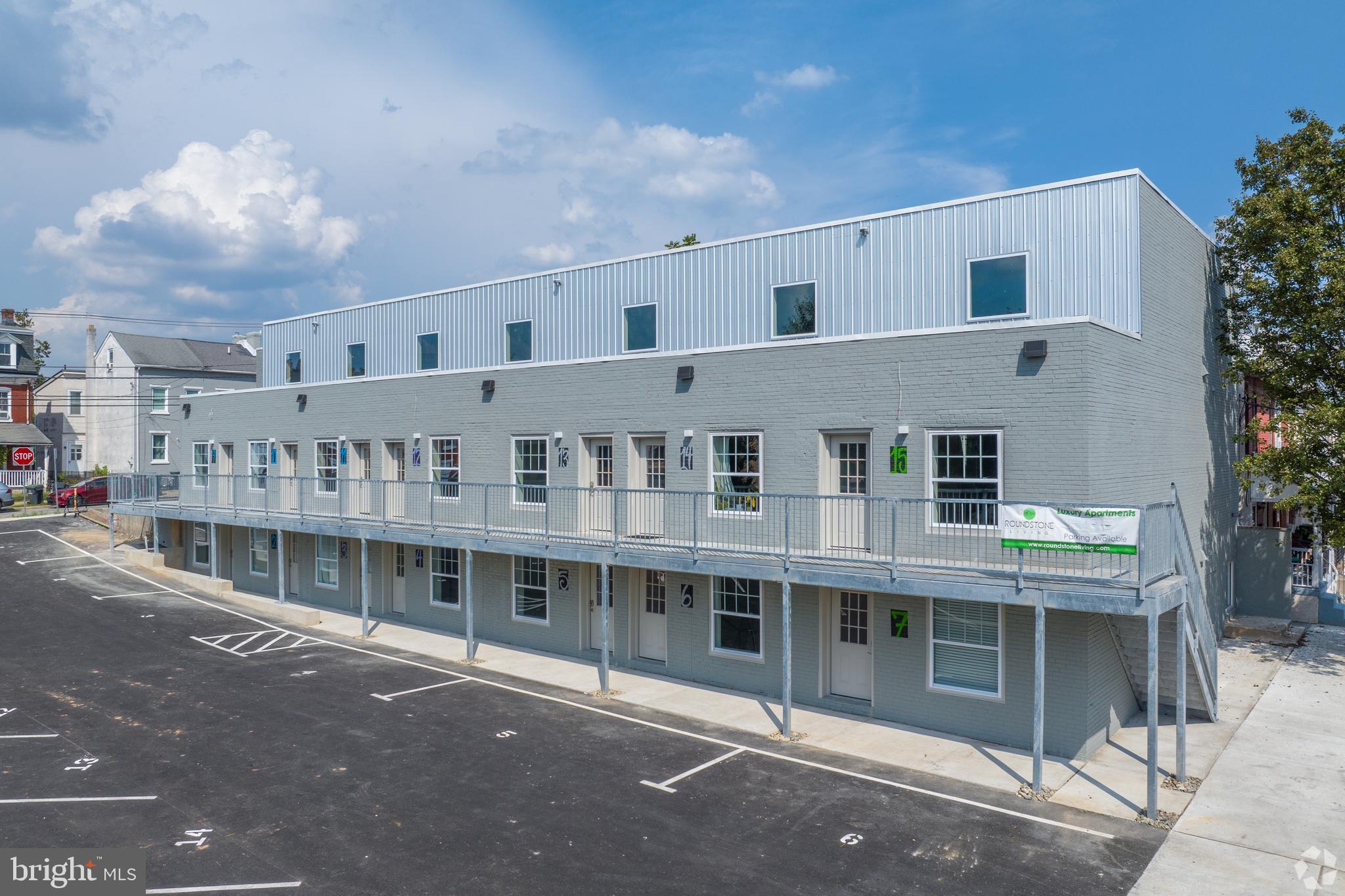 224 HALL STREET UNIT 8