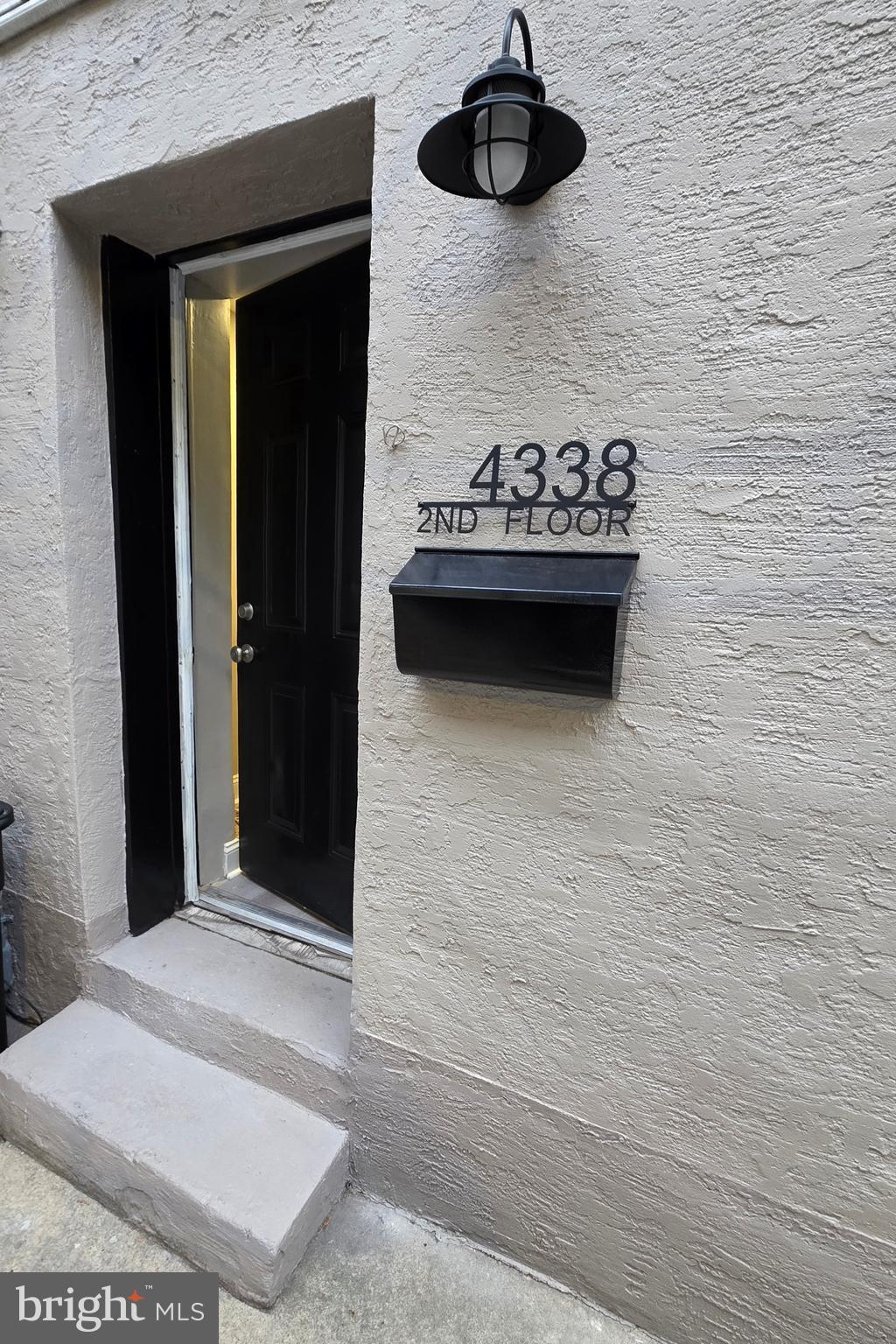 4338 CRESSON STREET 2ND FL