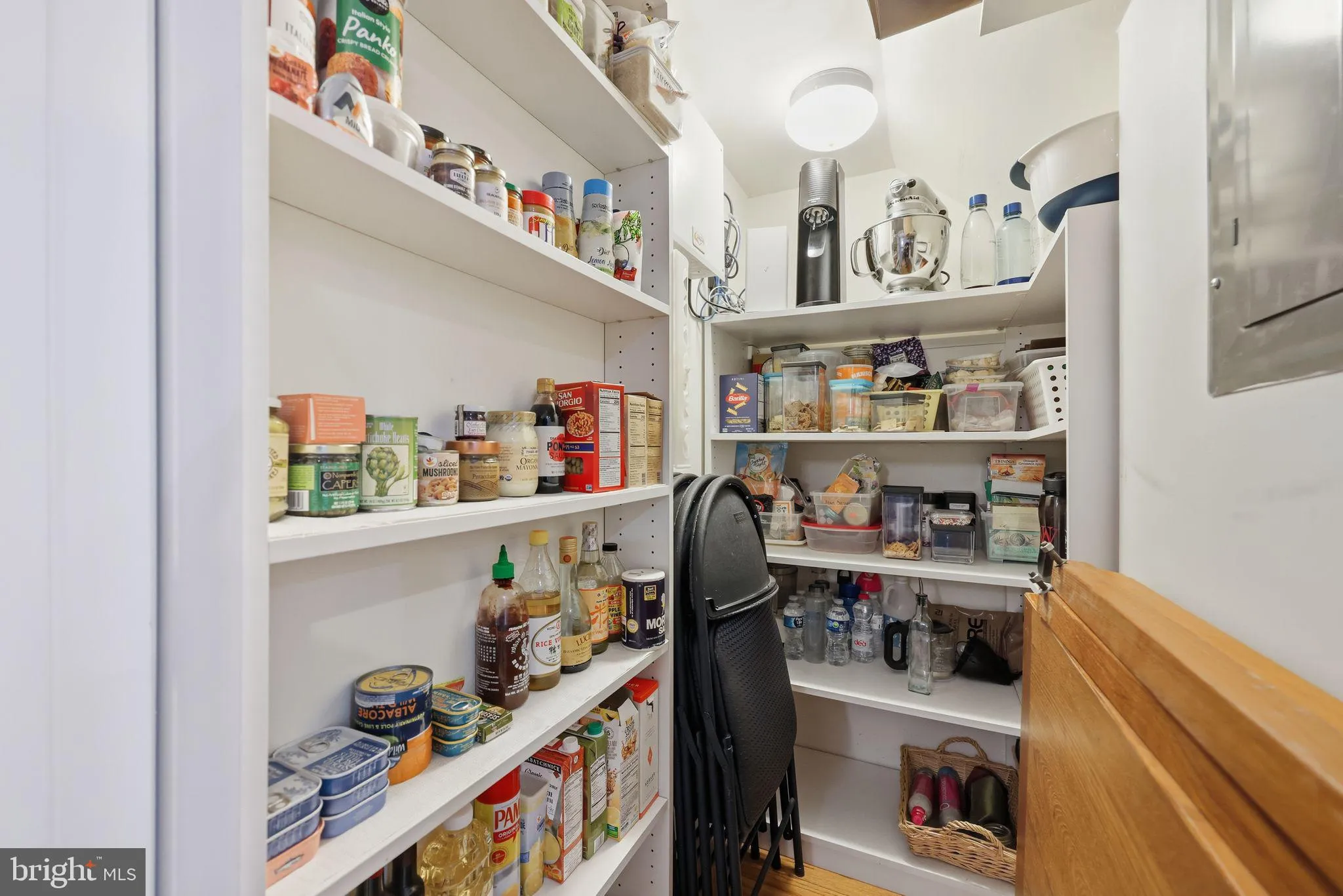 Philadelphia, Pennsylvania 19106, United States, 2 Bedrooms Bedrooms, ,3 BathroomsBathrooms,Residential,Active,231726