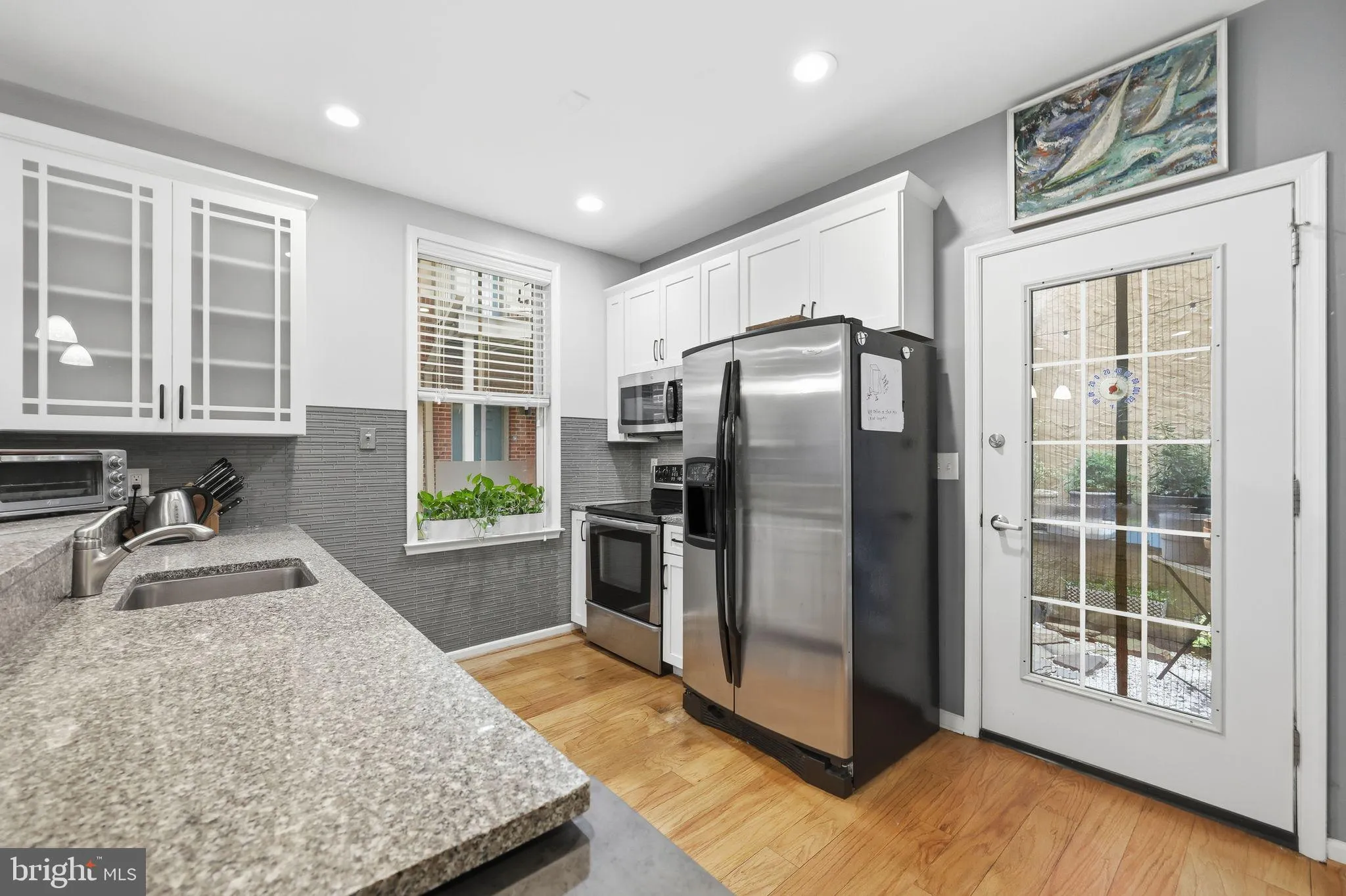 Philadelphia, Pennsylvania 19106, United States, 2 Bedrooms Bedrooms, ,3 BathroomsBathrooms,Residential,Active,231726