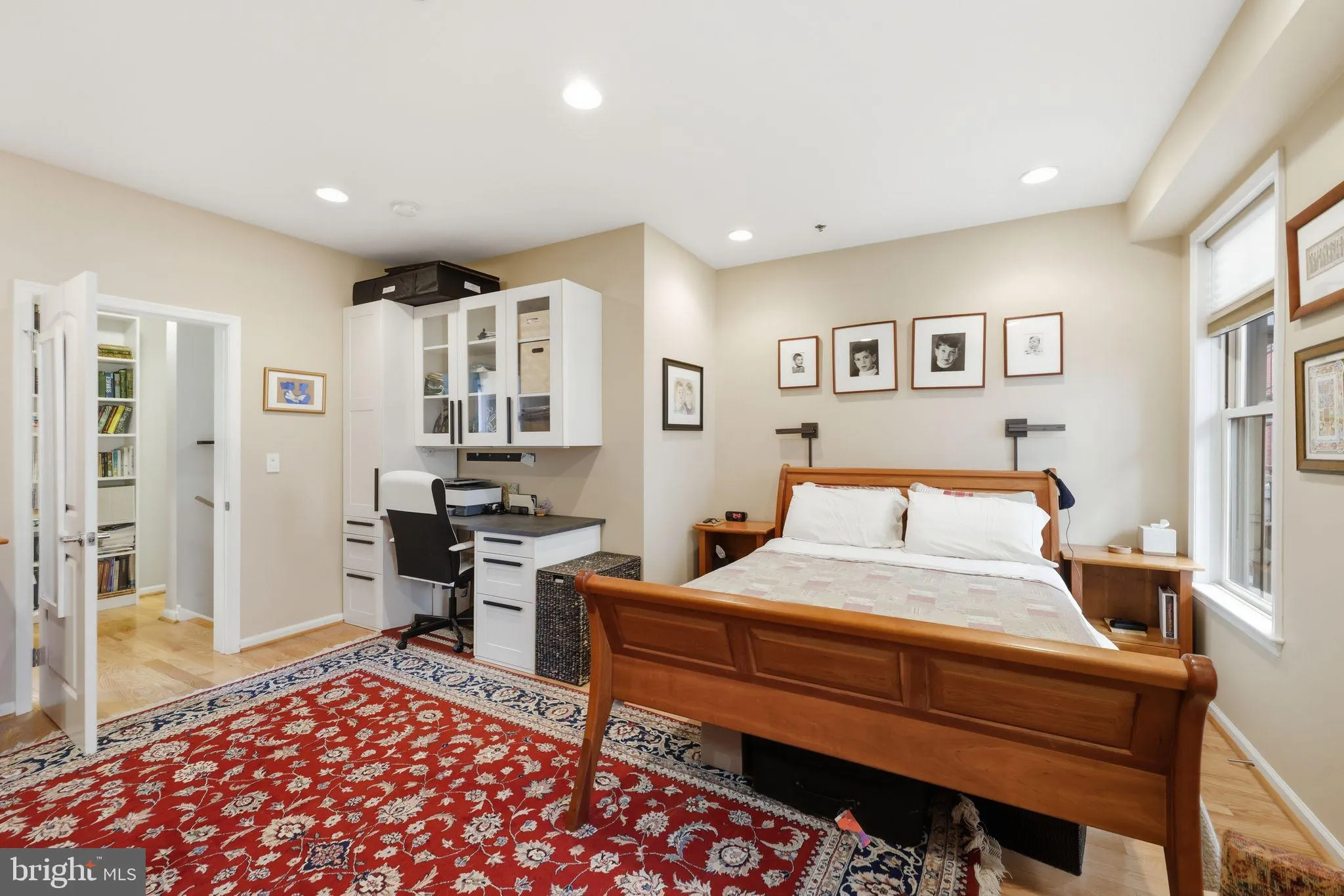 Philadelphia, Pennsylvania 19106, United States, 2 Bedrooms Bedrooms, ,3 BathroomsBathrooms,Residential,Active,231726