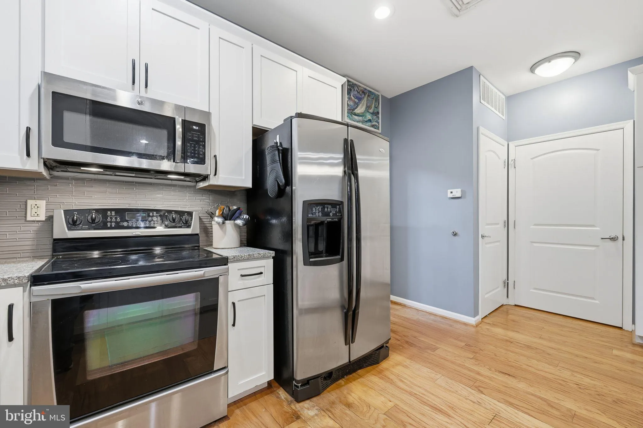 Philadelphia, Pennsylvania 19106, United States, 2 Bedrooms Bedrooms, ,3 BathroomsBathrooms,Residential,Active,231726