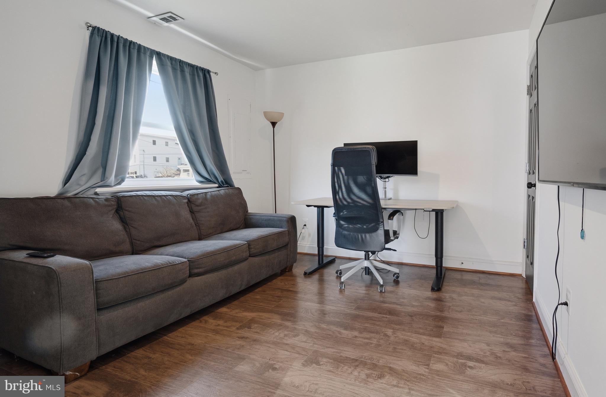 MANASSAS PARK - Residential