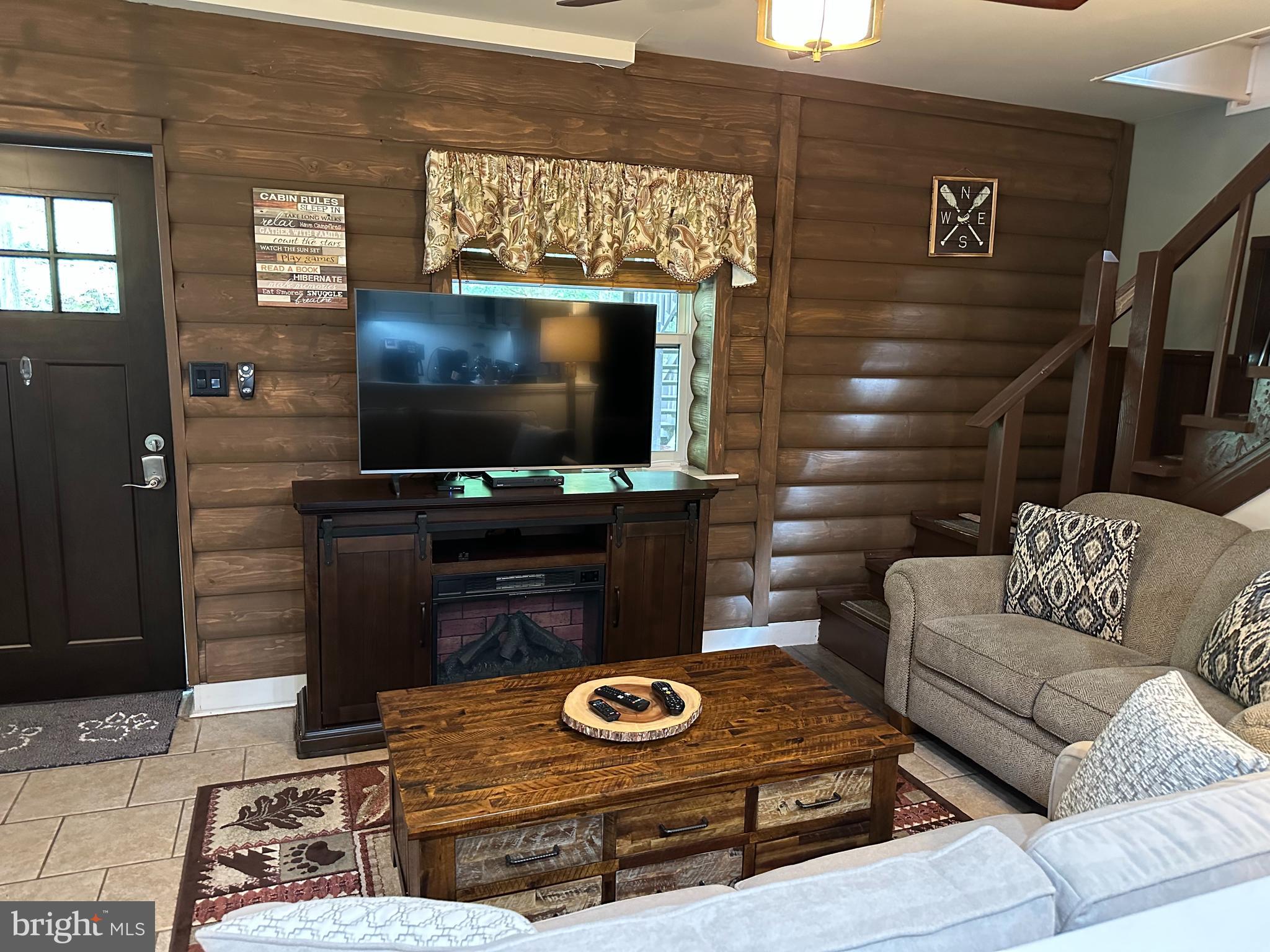 WINONA LAKES - Residential