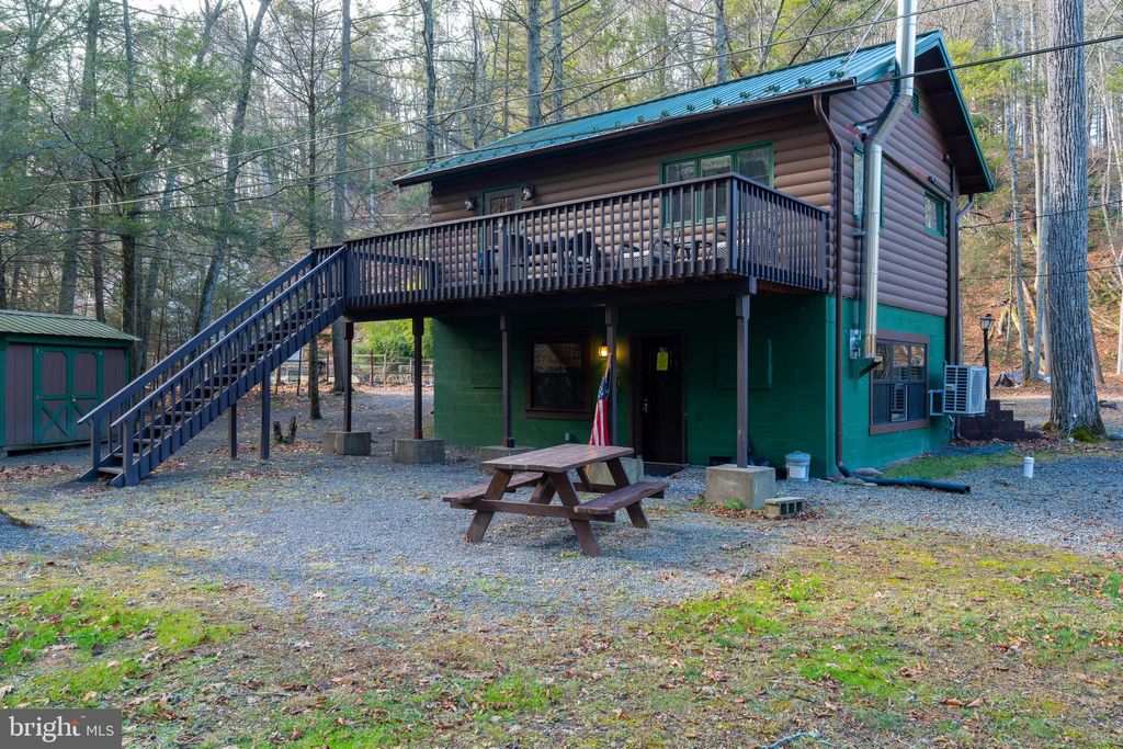 Photo of 2146 Bridge Side Drive, EAST STROUDSBURG, PA 18302 (MLS # PAMR2006270)