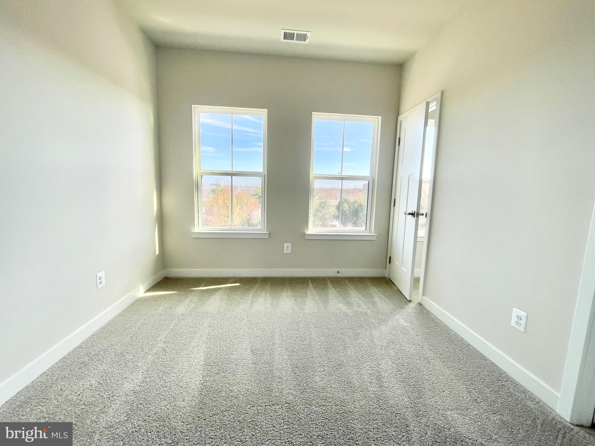 ELLIPSE AT WESTFIELDS - Residential Lease