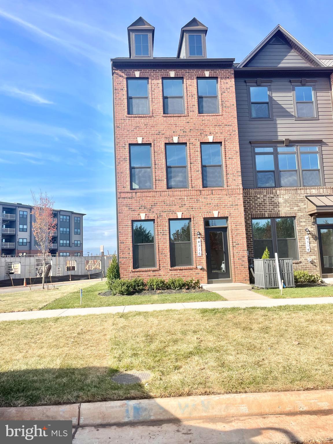 ELLIPSE AT WESTFIELDS - Residential Lease