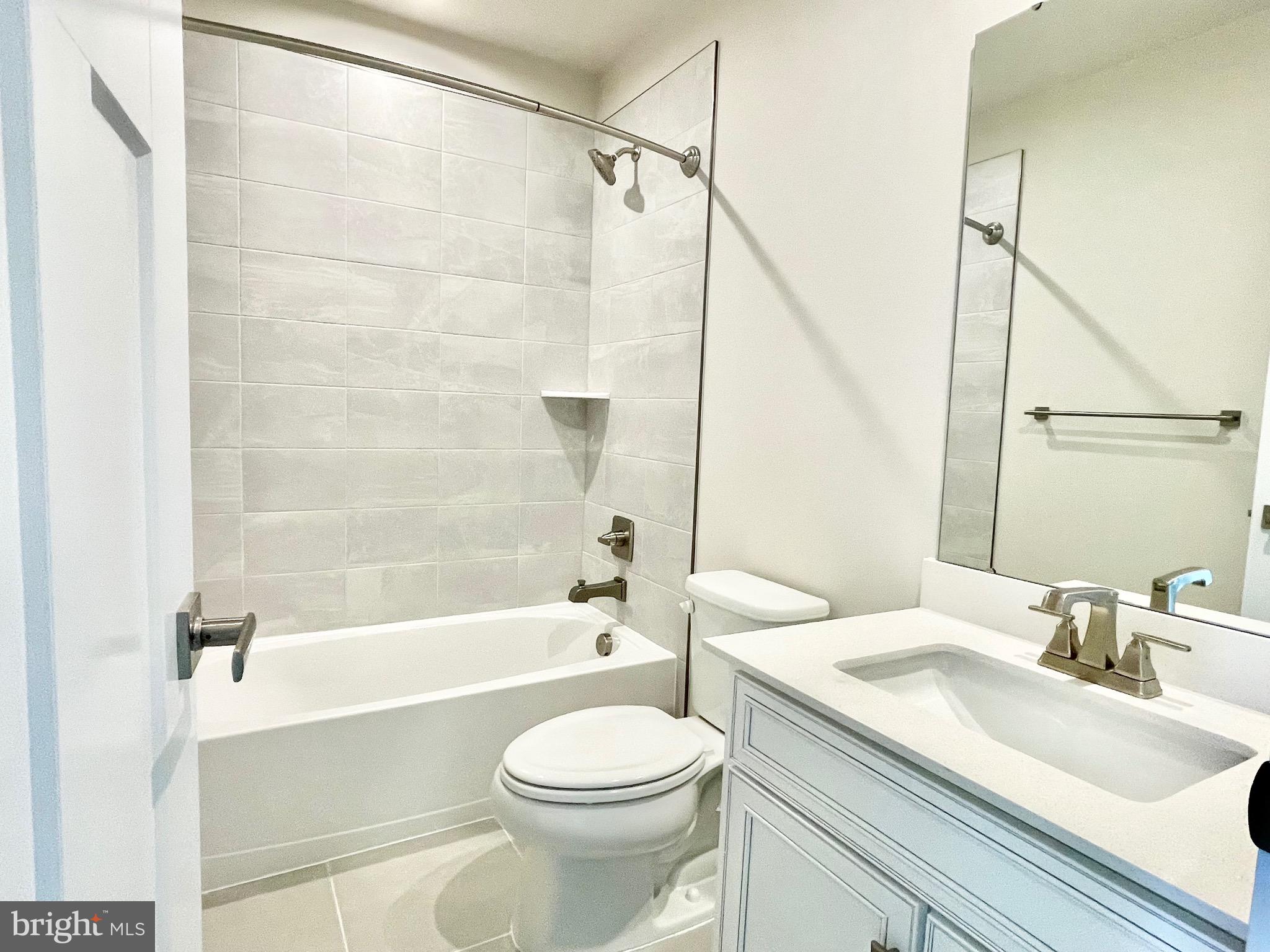 ELLIPSE AT WESTFIELDS - Residential Lease