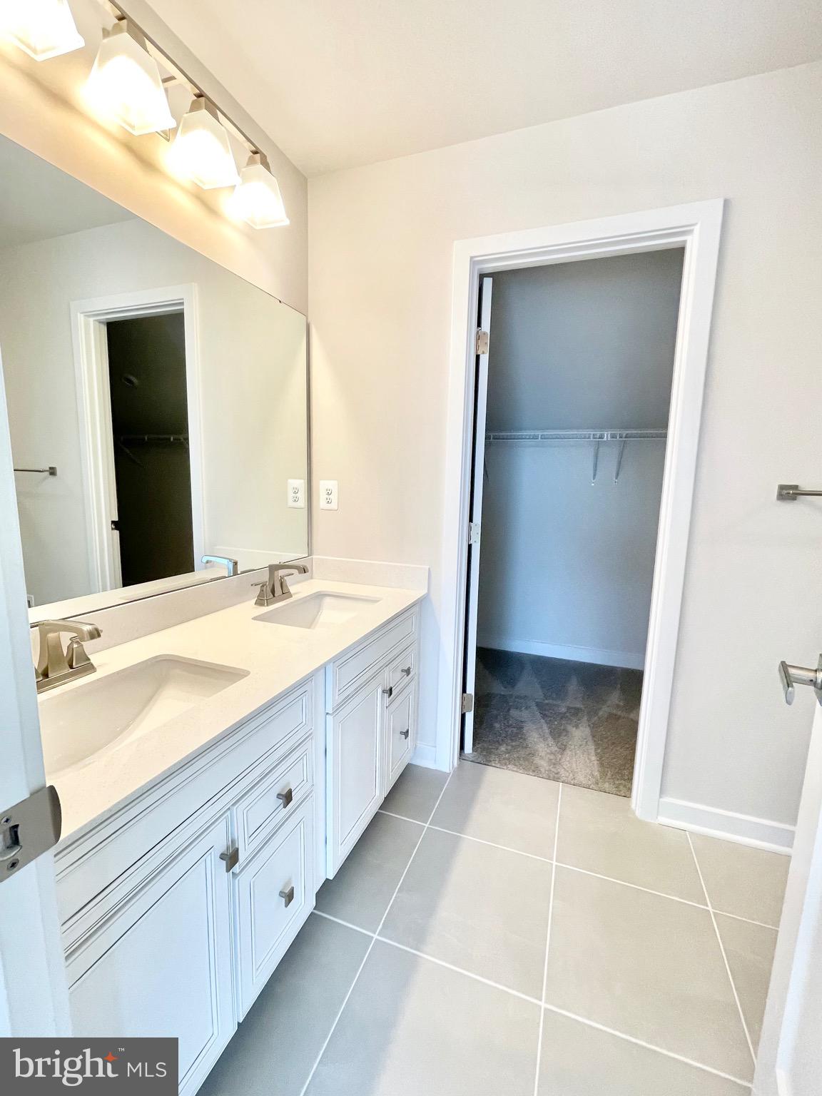 ELLIPSE AT WESTFIELDS - Residential Lease