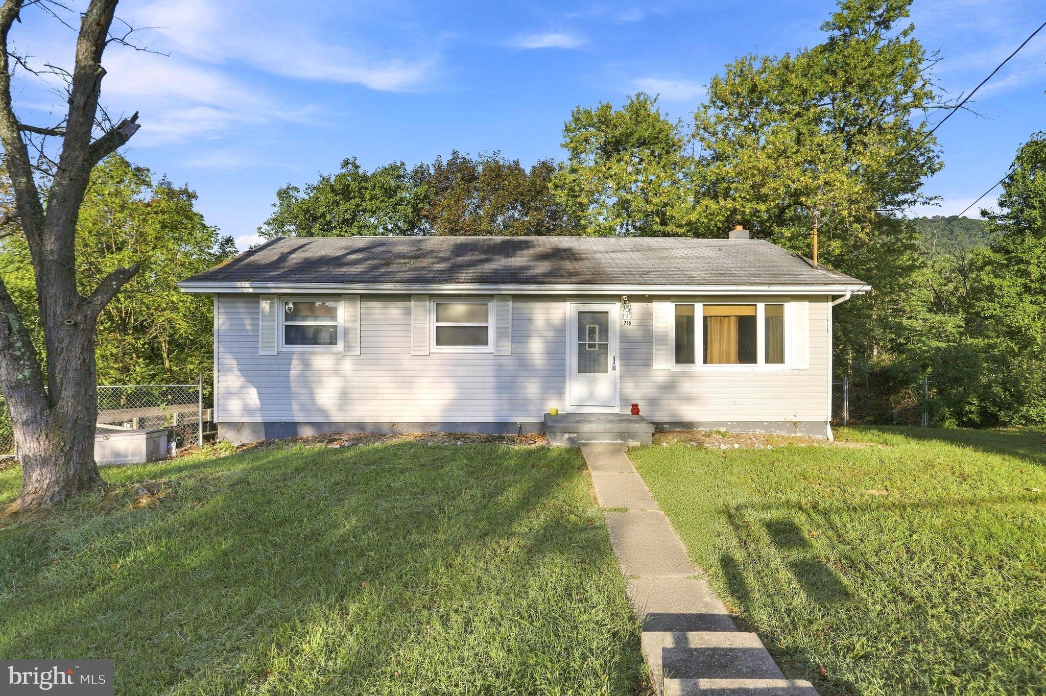 716 FOUNTAINHEAD DRIVE