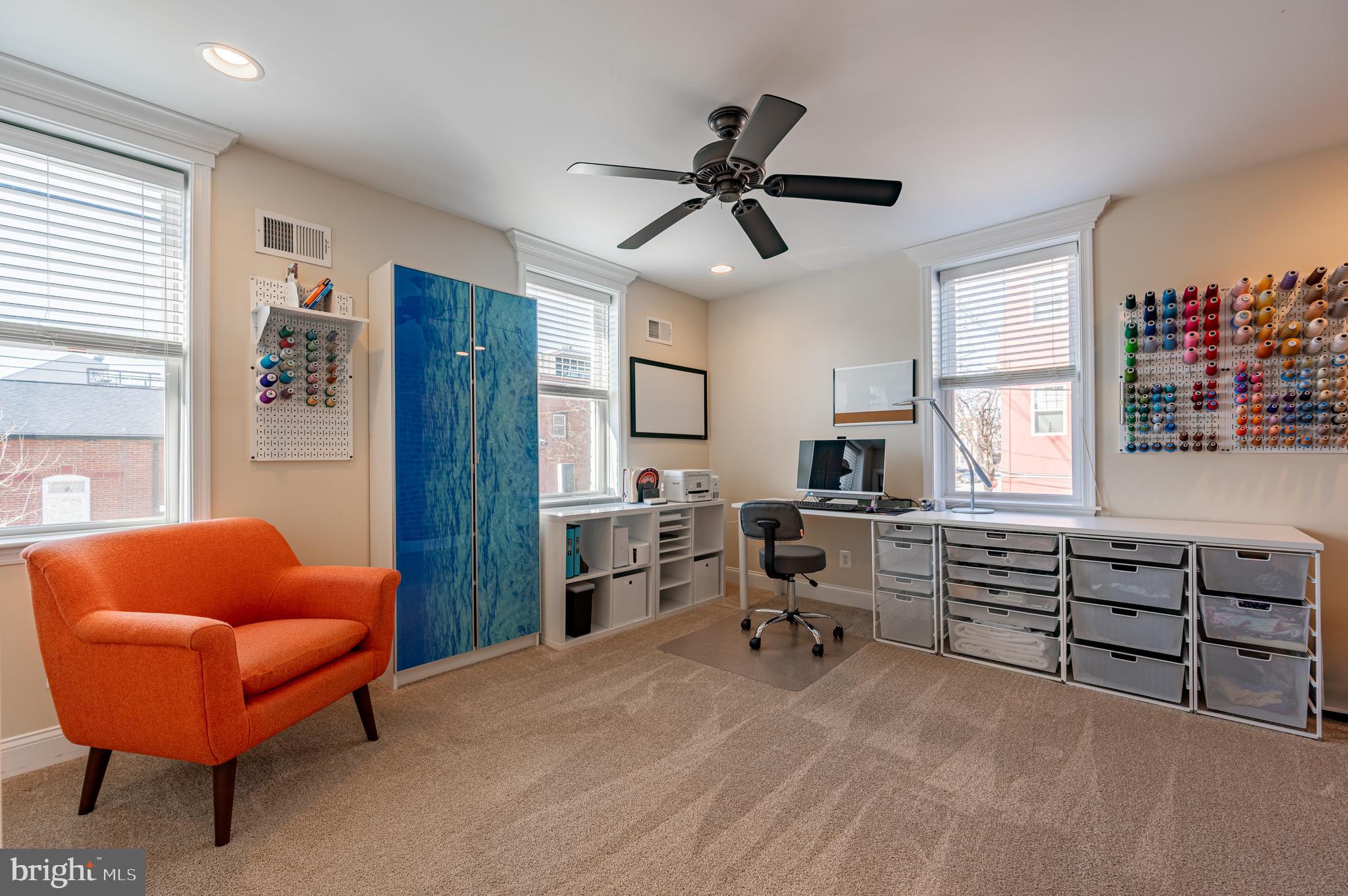 LOCUST POINT - Residential