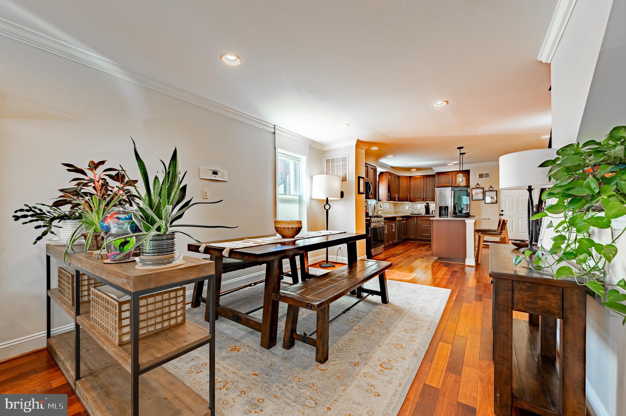 LOCUST POINT - Residential