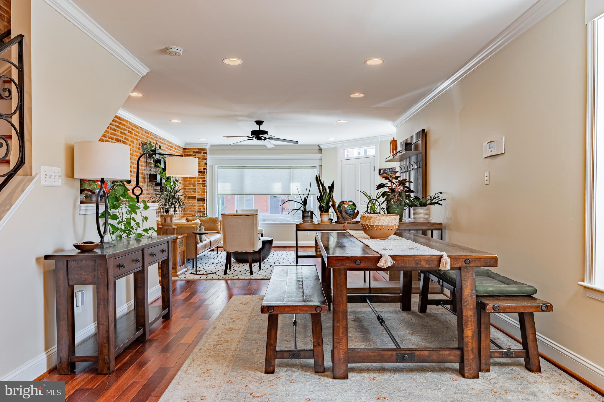 LOCUST POINT - Residential