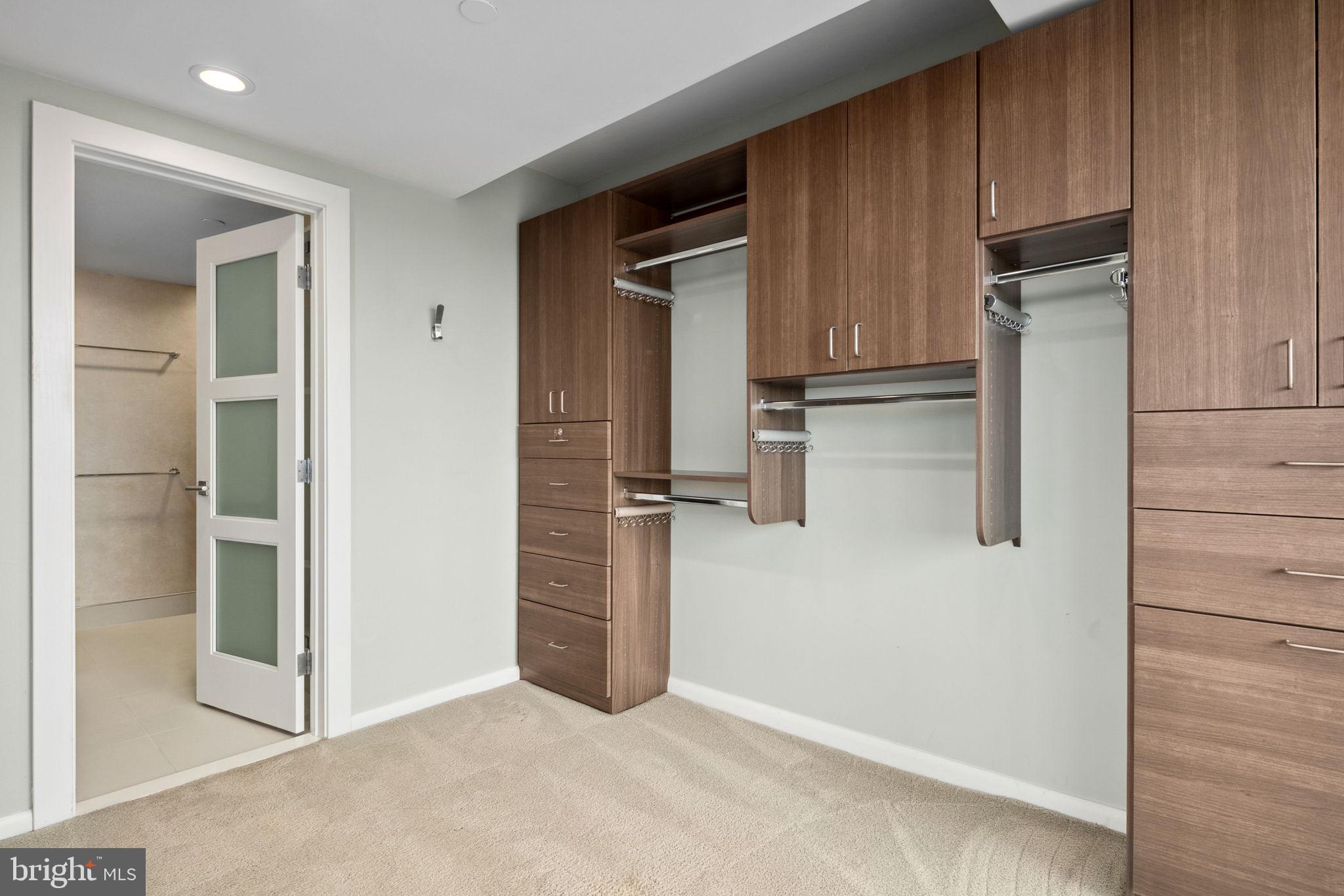 THE ATRIUM - Residential