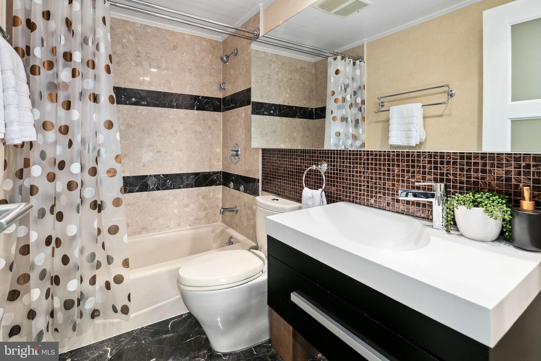 THE ATRIUM - Residential