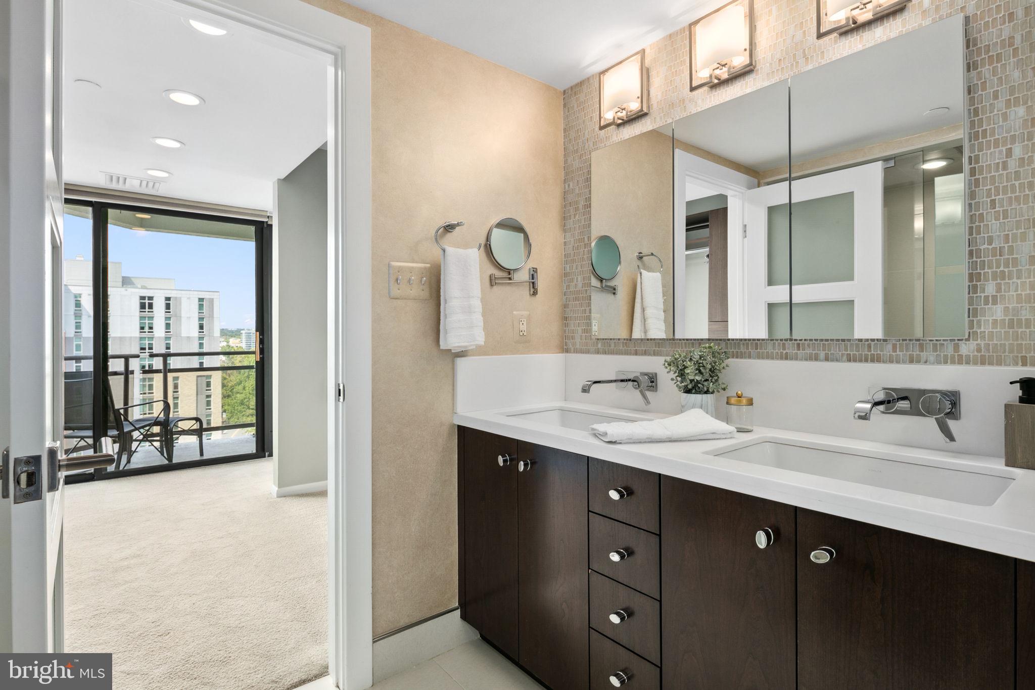 THE ATRIUM - Residential