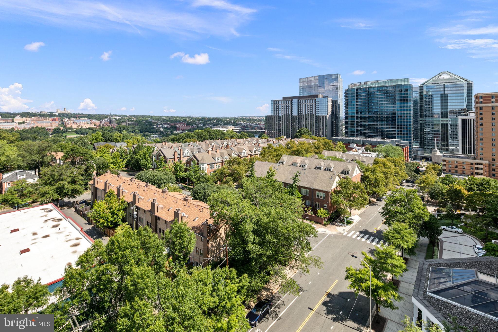 THE ATRIUM - Residential