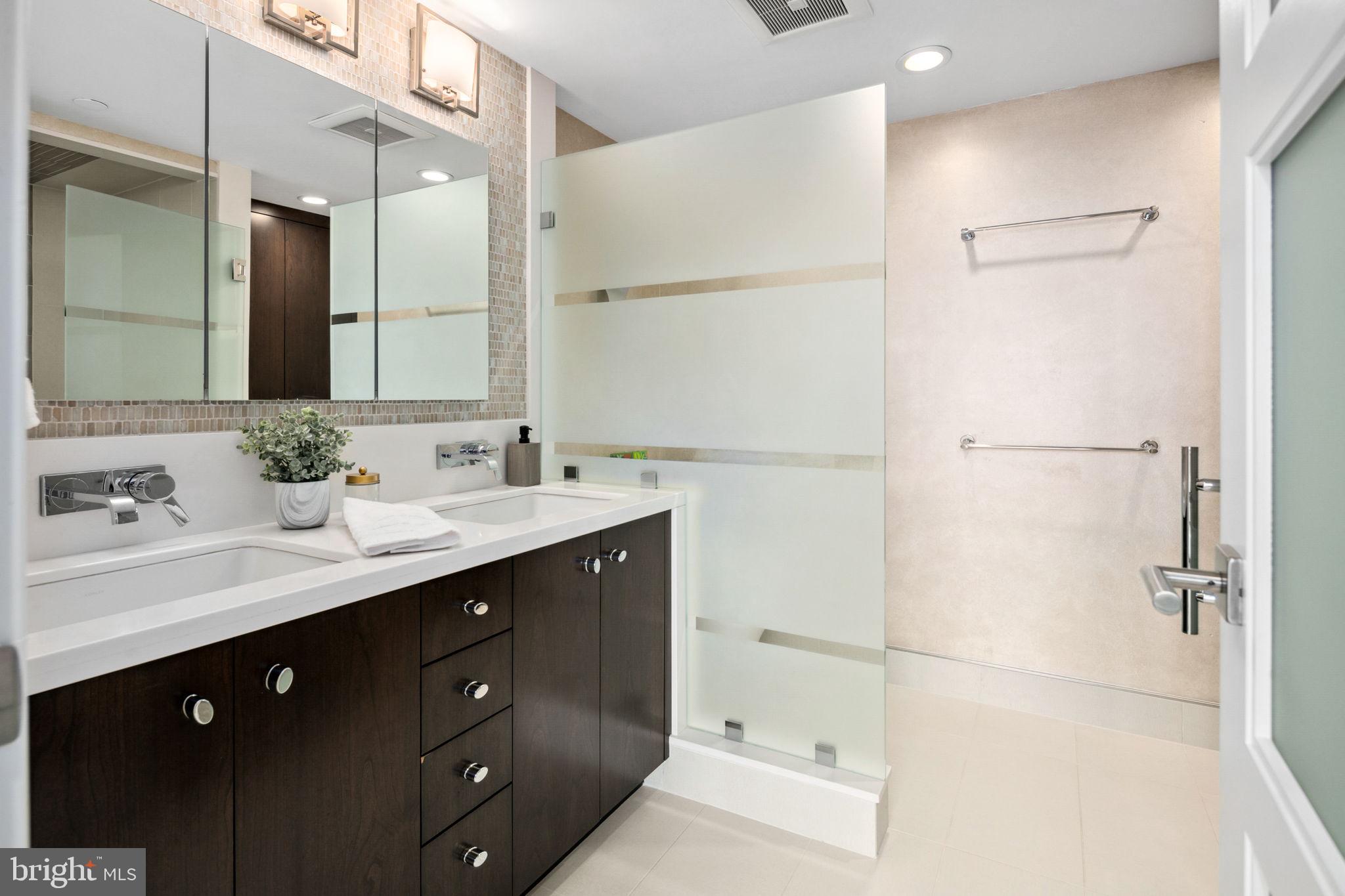 THE ATRIUM - Residential