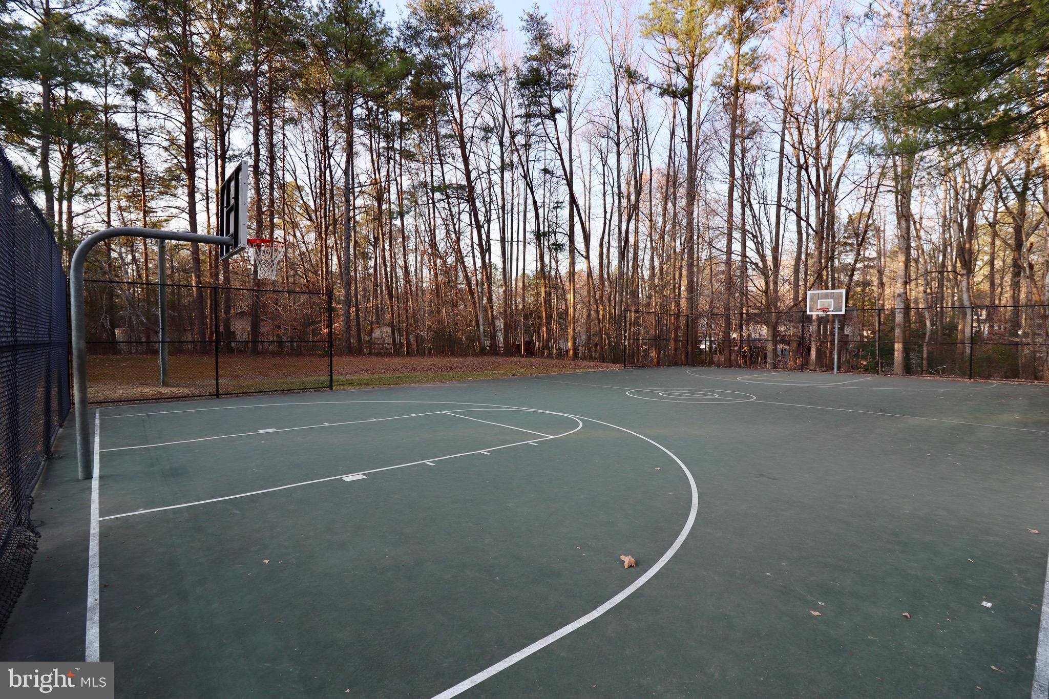 LAKE LAND - Residential