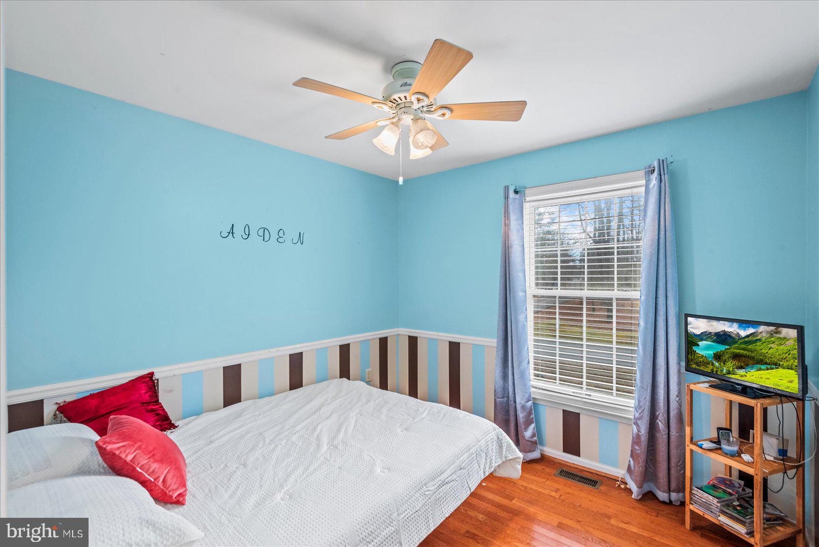 LAKE LAND - Residential