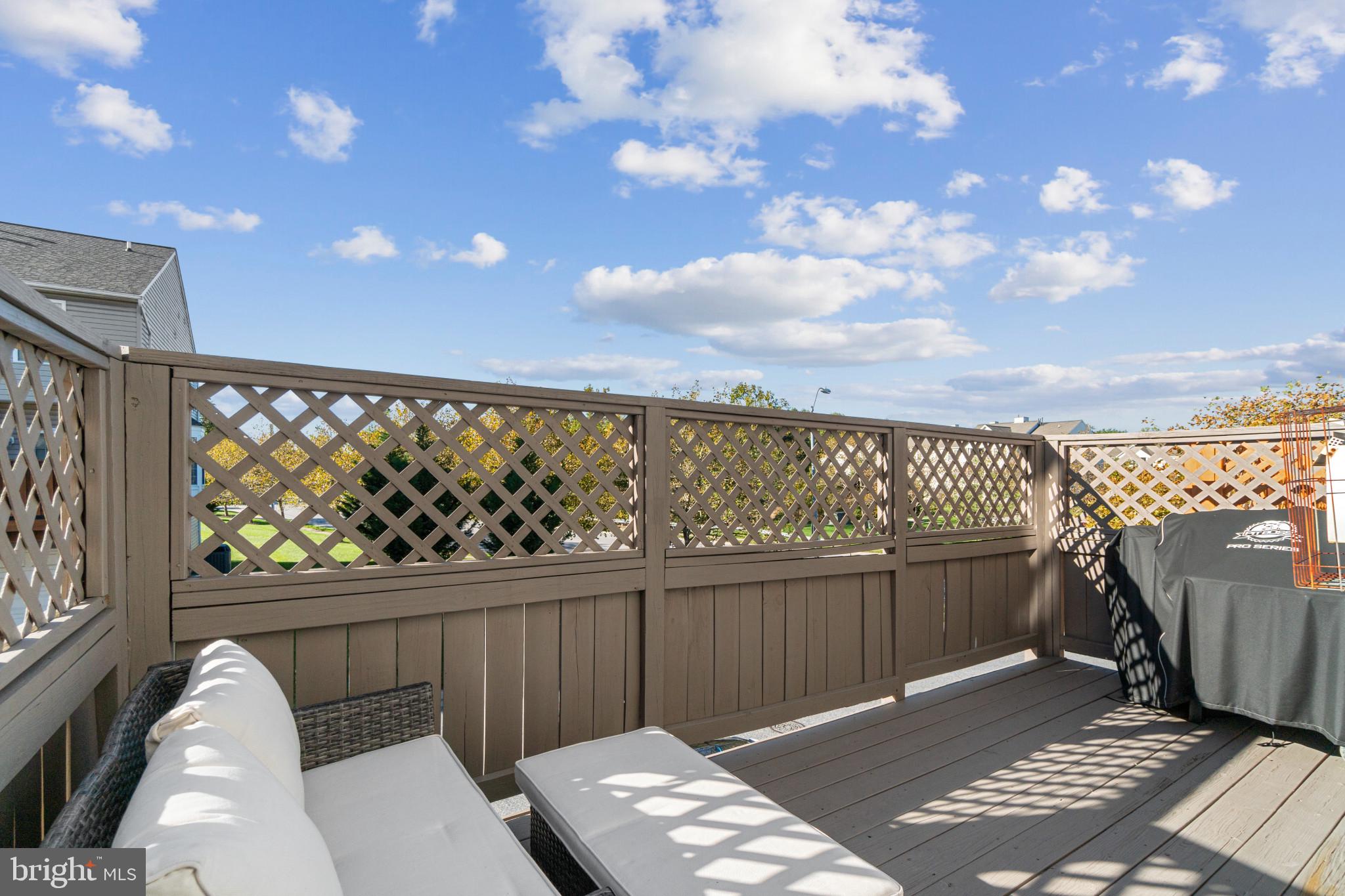 EATON SQUARE - Residential