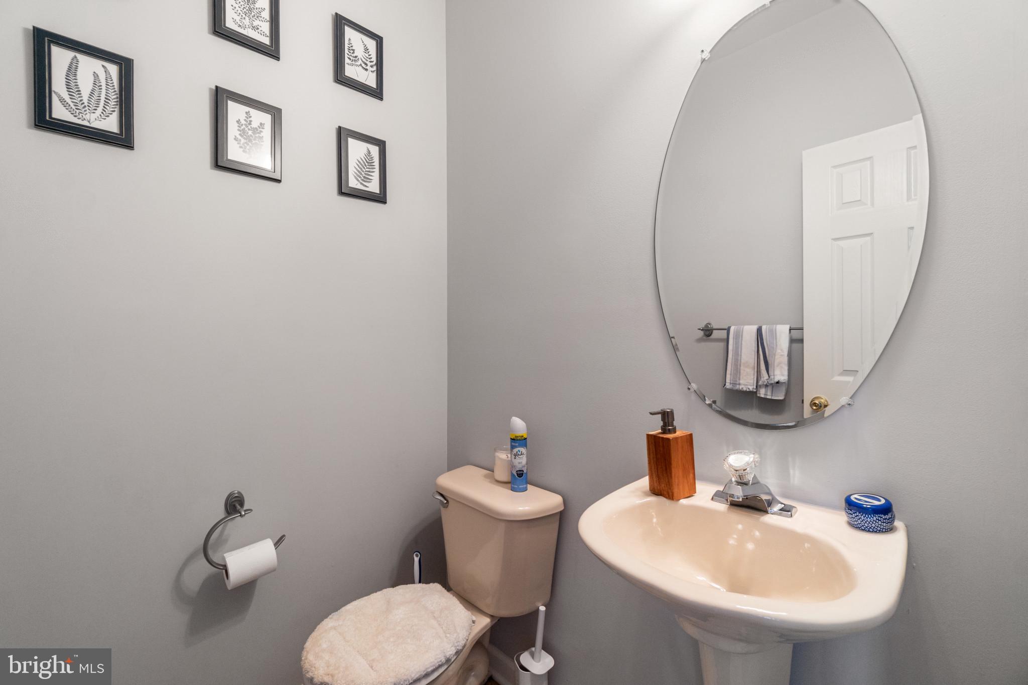 EATON SQUARE - Residential