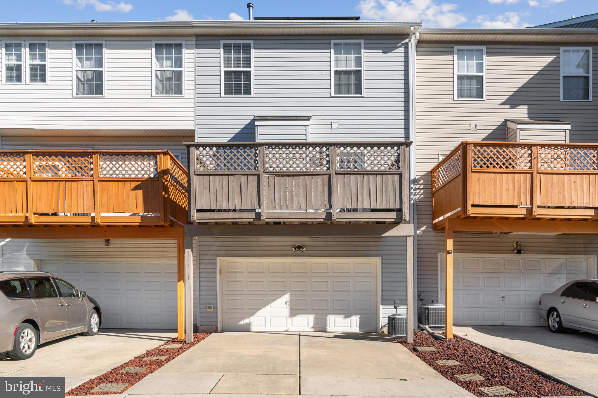 EATON SQUARE - Residential