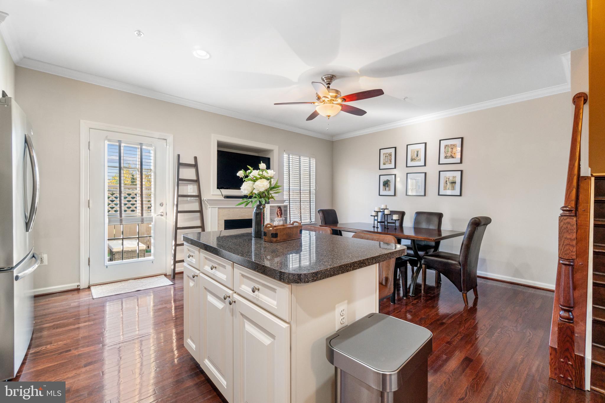 EATON SQUARE - Residential