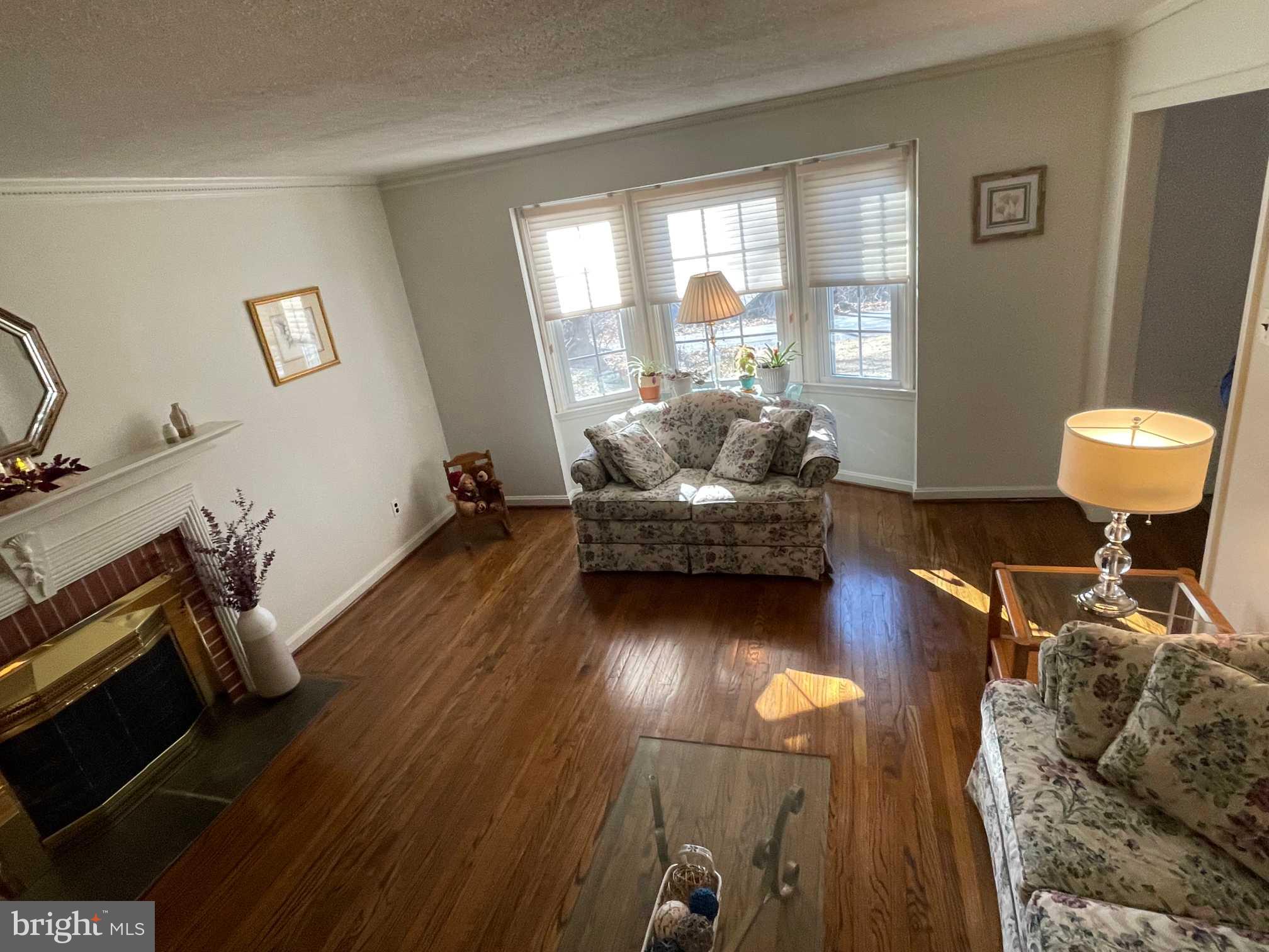 11 BIRCH KNOLL KNOLL