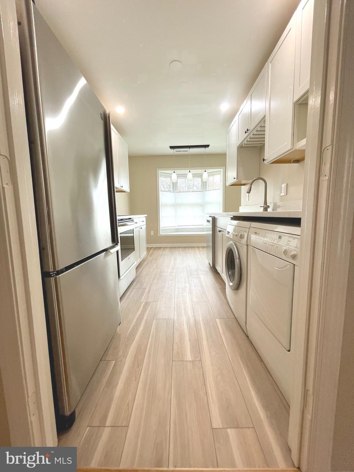 KENWOOD FOREST - Residential Lease