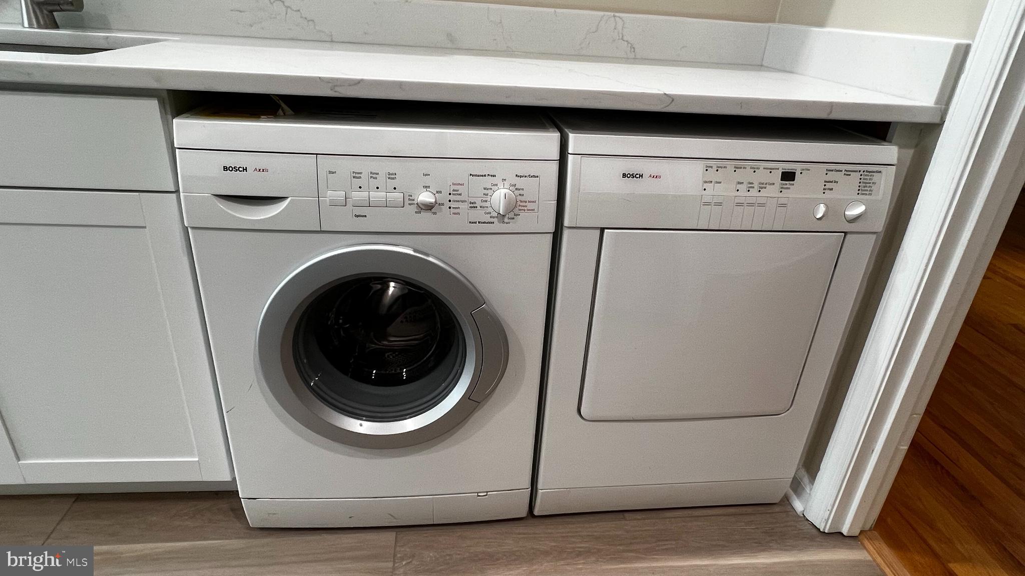 KENWOOD FOREST - Residential Lease