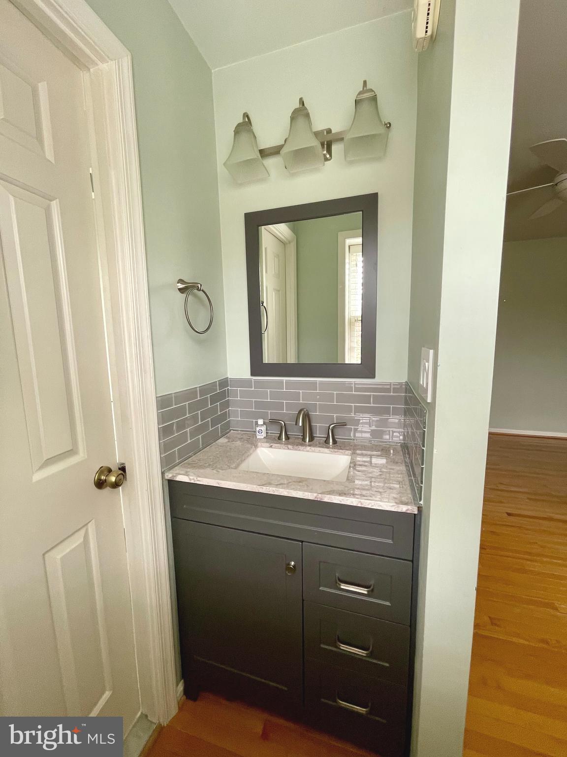 KENWOOD FOREST - Residential Lease