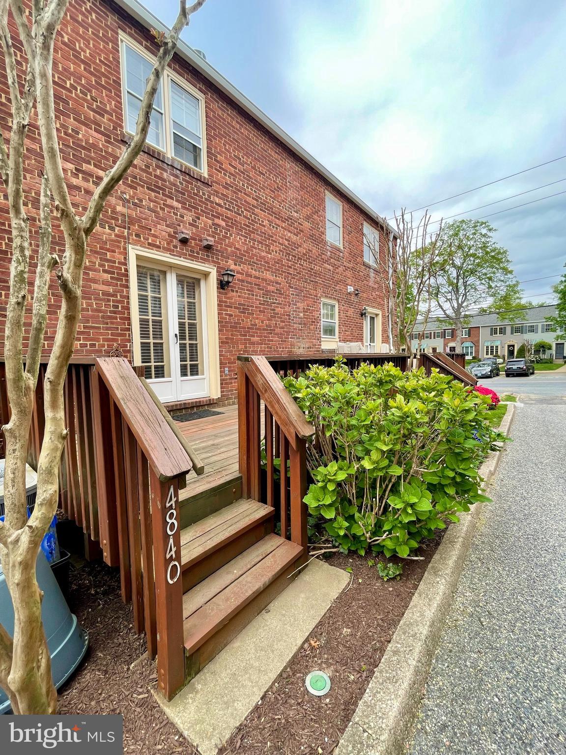 KENWOOD FOREST - Residential Lease