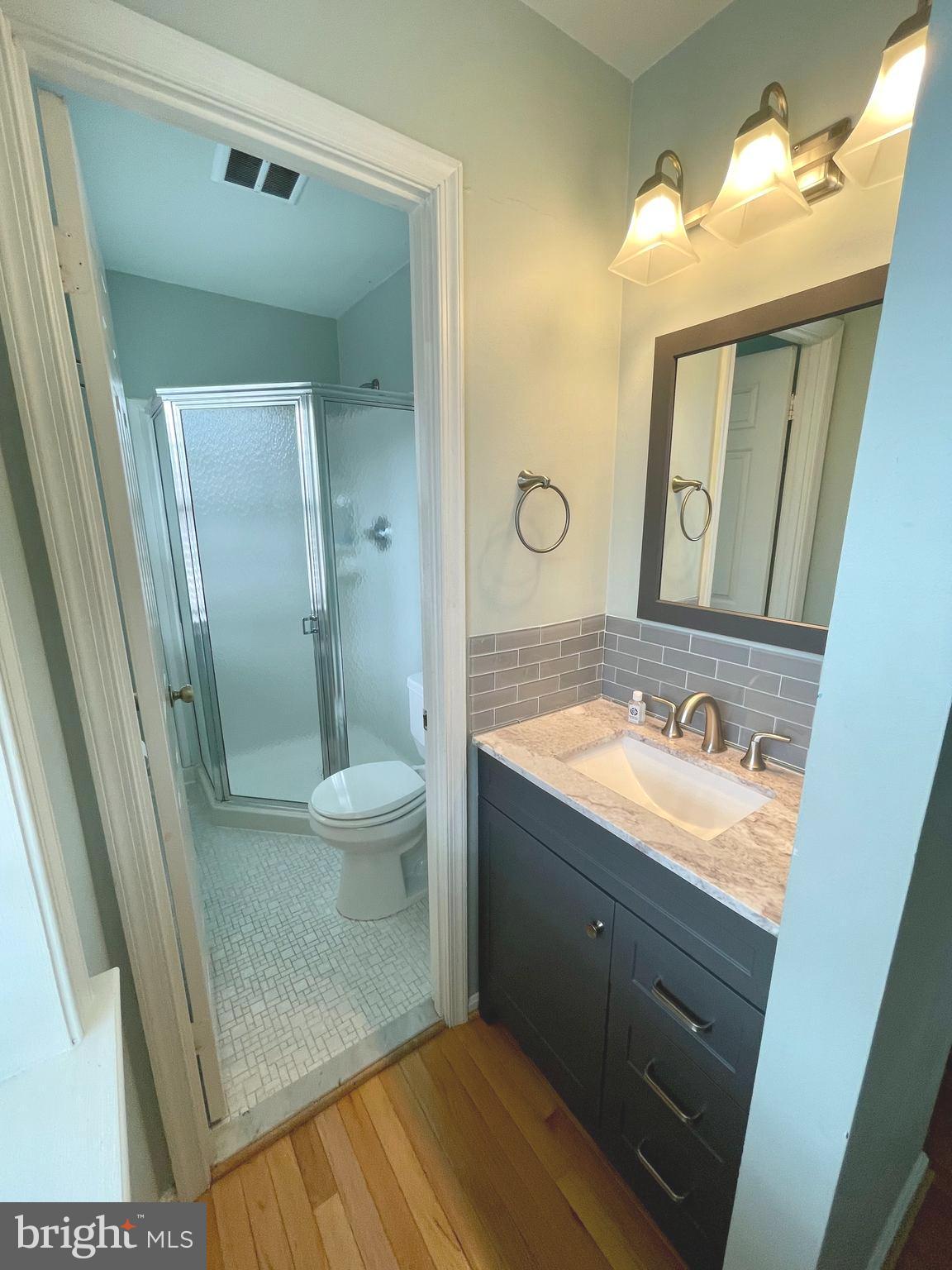 KENWOOD FOREST - Residential Lease