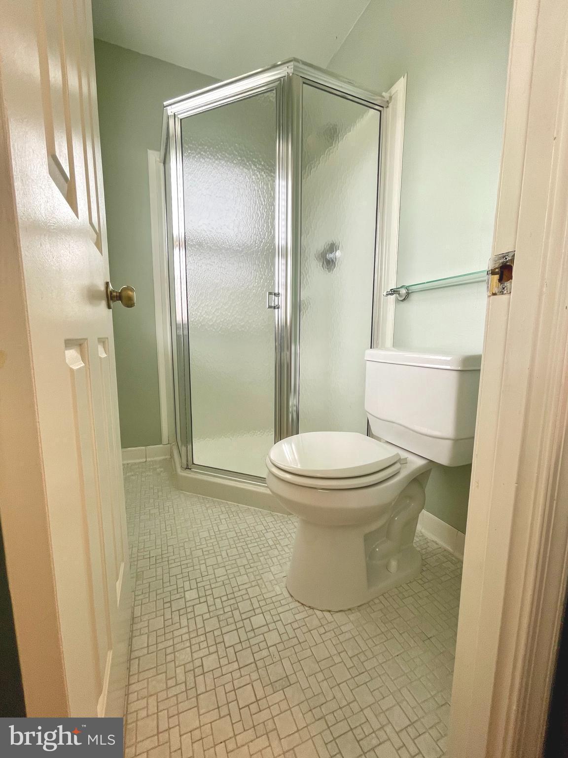 KENWOOD FOREST - Residential Lease