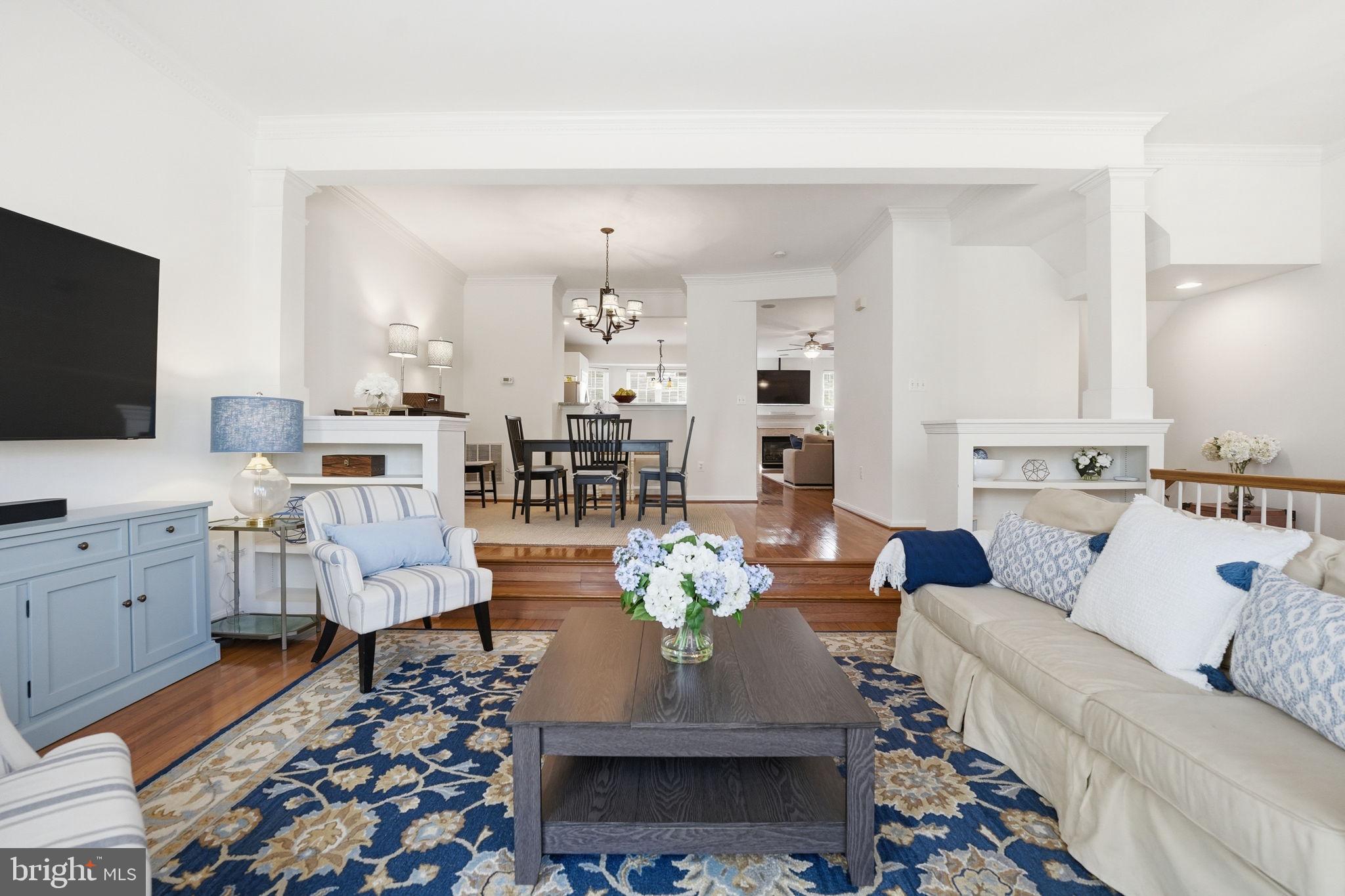 8656 ROYAL WORCESTER LANE