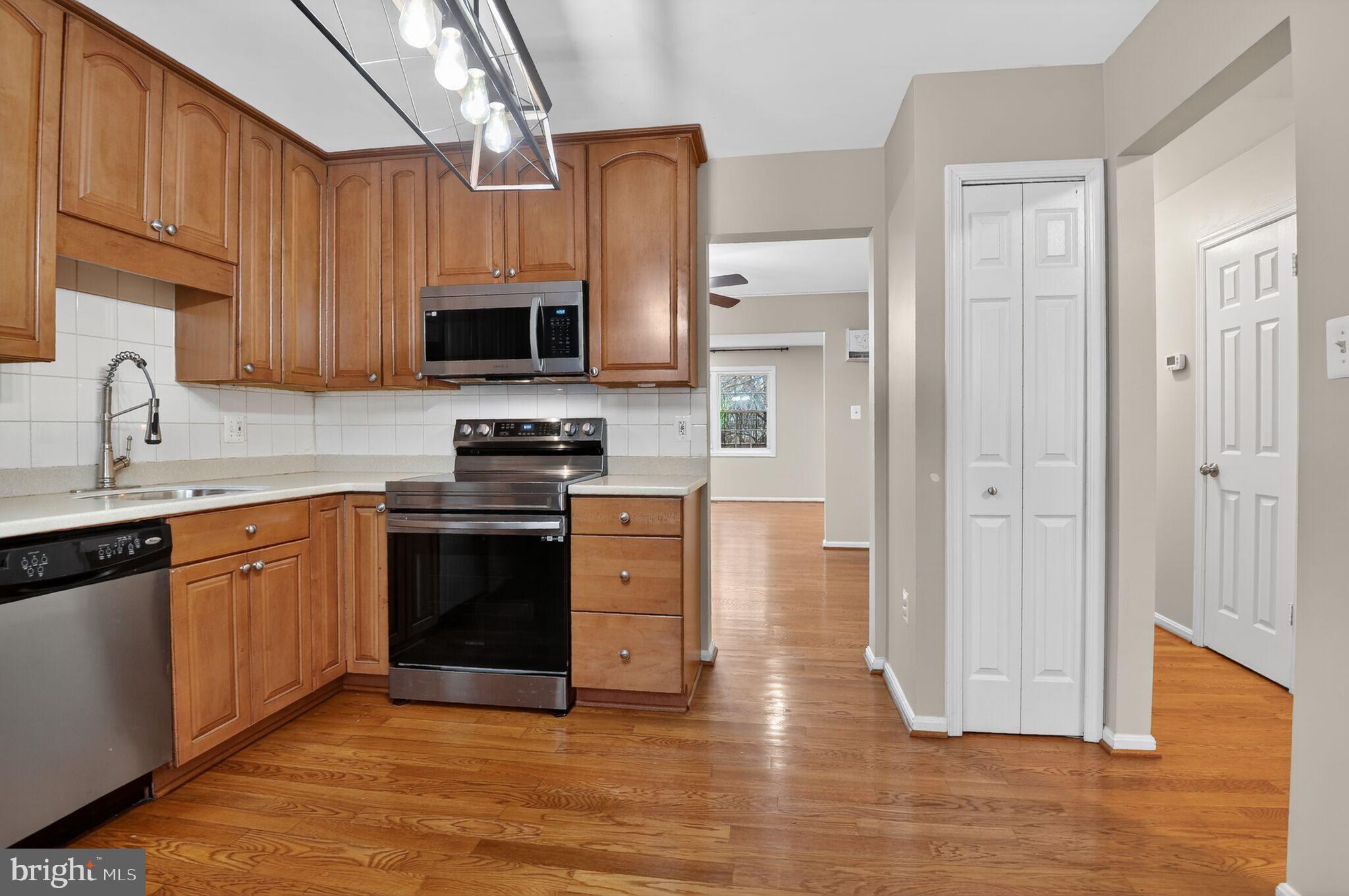 POINT OF WOODS EAST - Residential