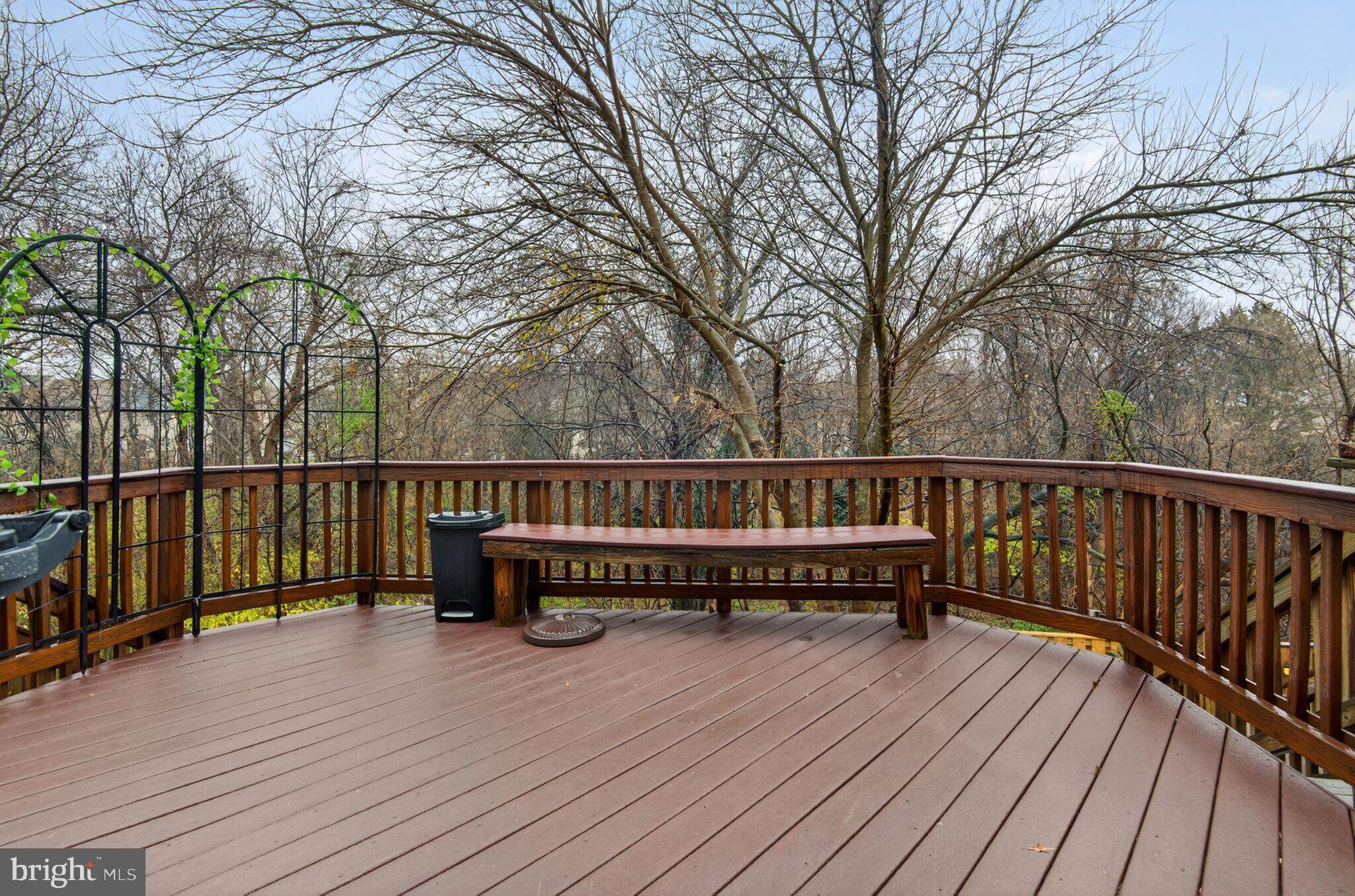 POINT OF WOODS EAST - Residential