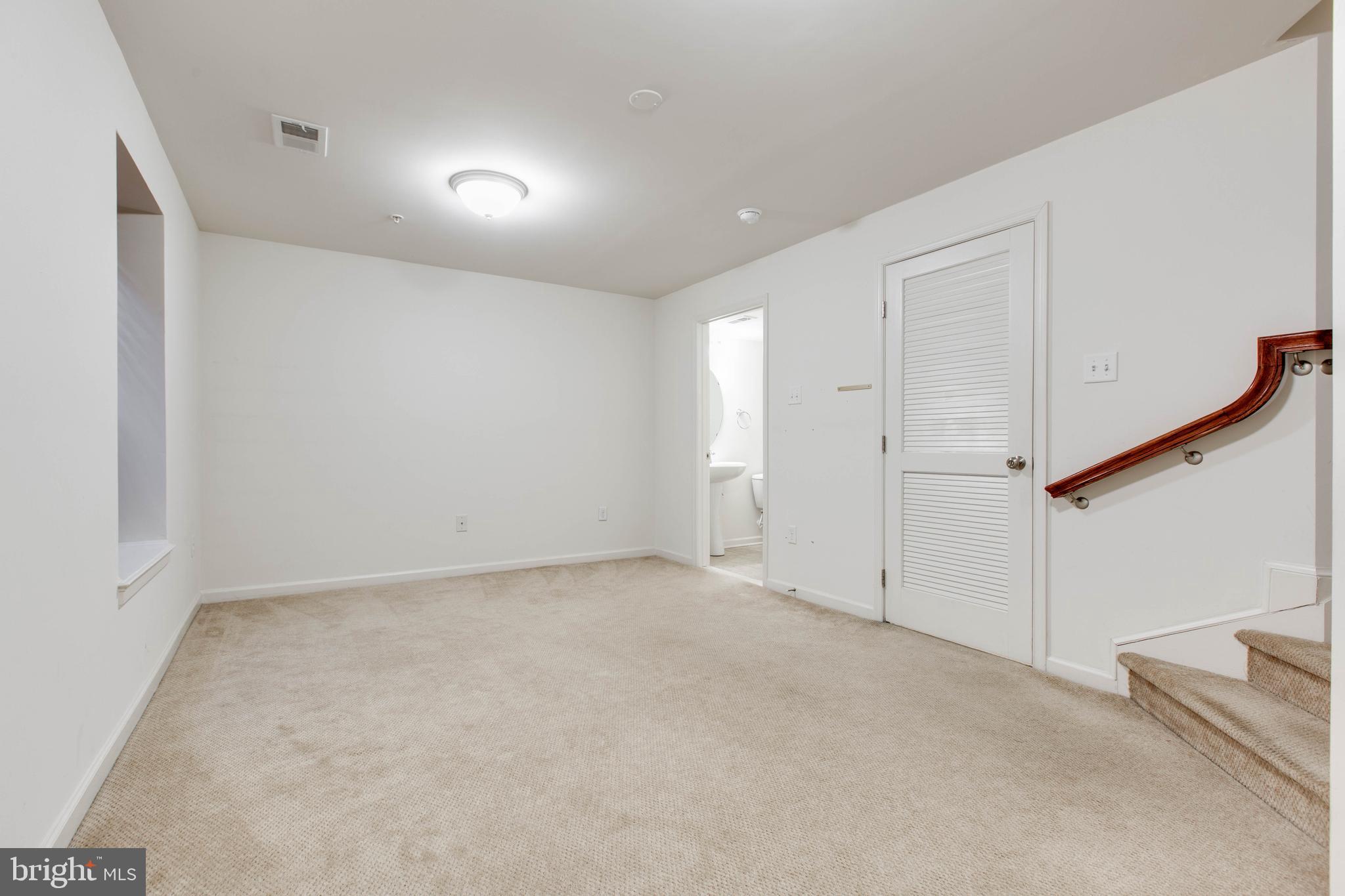 BELMONT STATION - Residential Lease