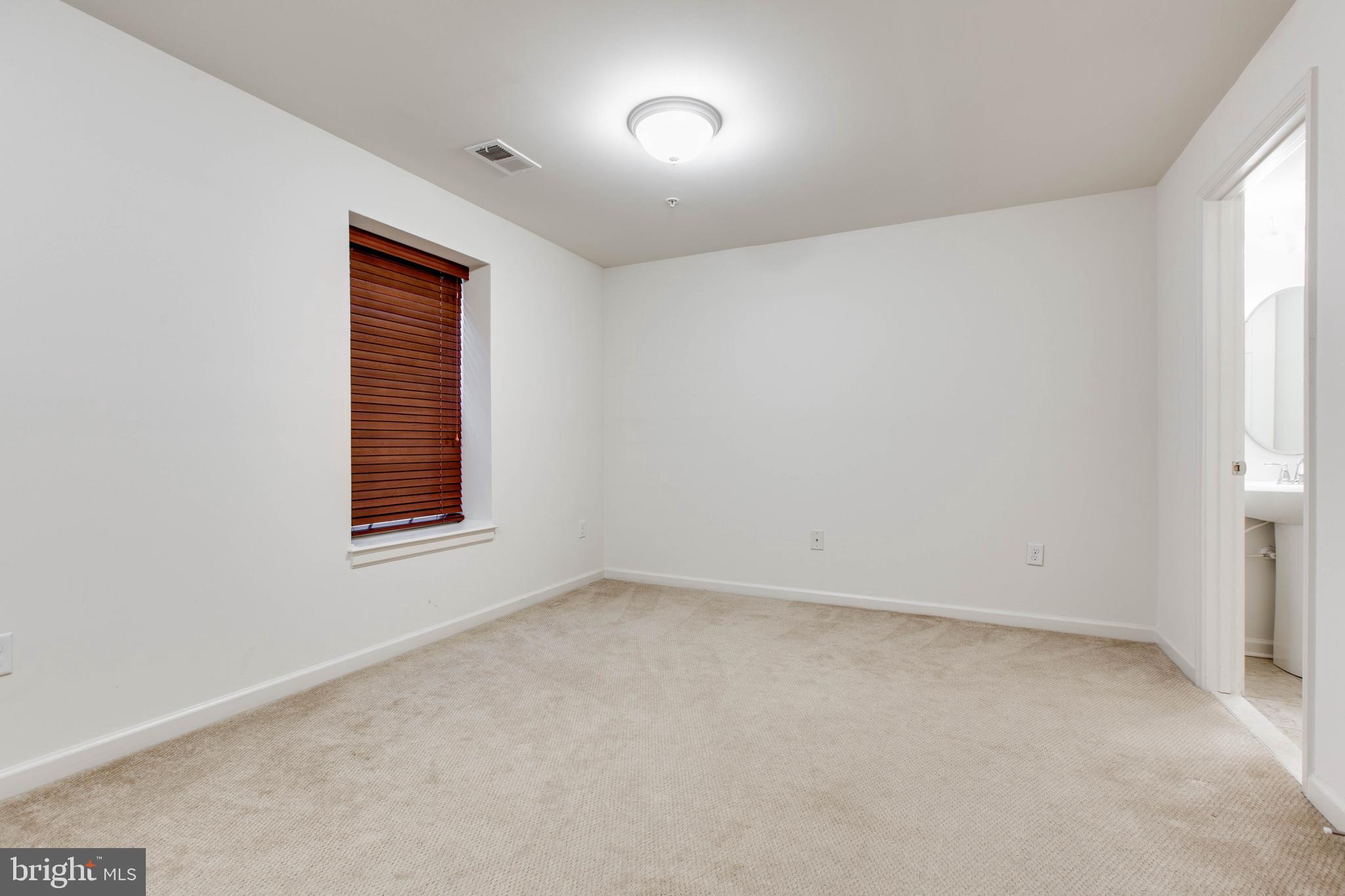 BELMONT STATION - Residential Lease