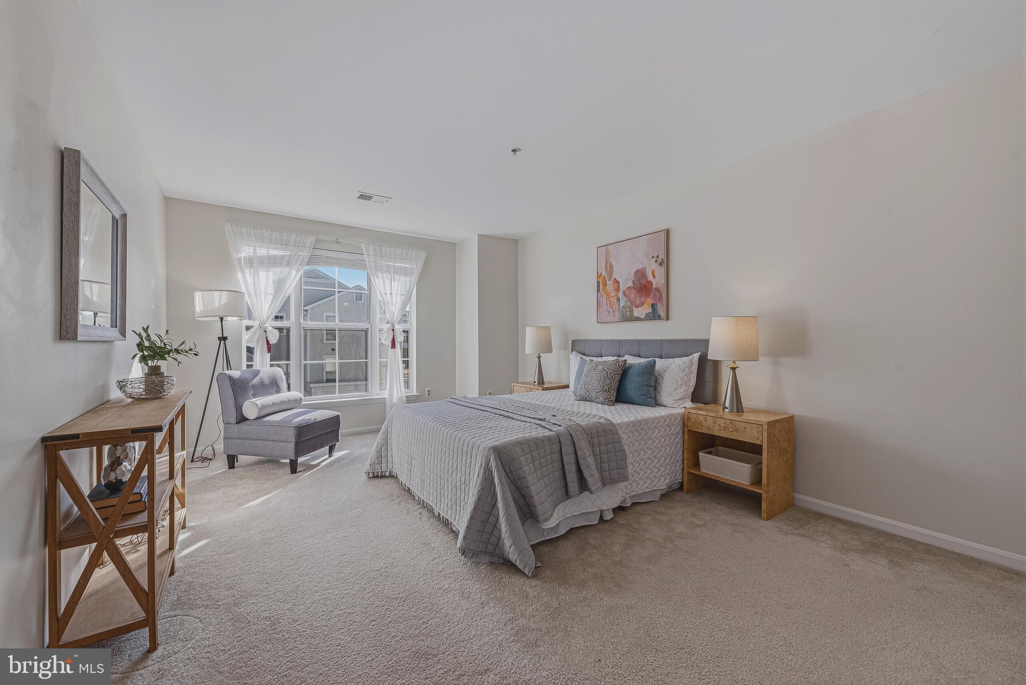 ASHBURN VILLAGE - Residential