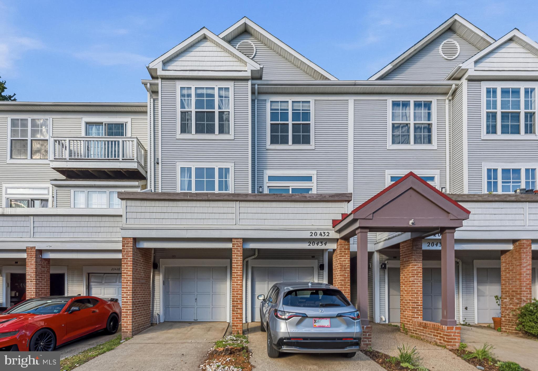 ASHBURN VILLAGE - Residential
