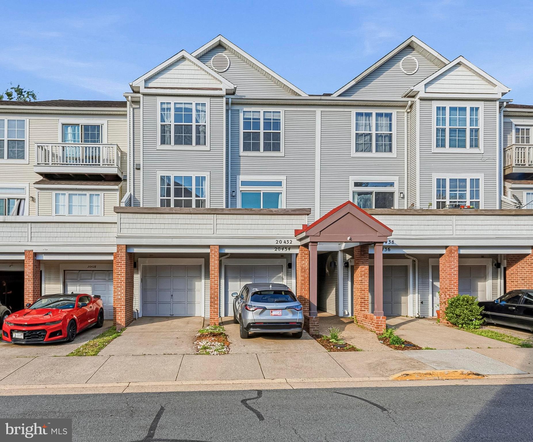ASHBURN VILLAGE - Residential