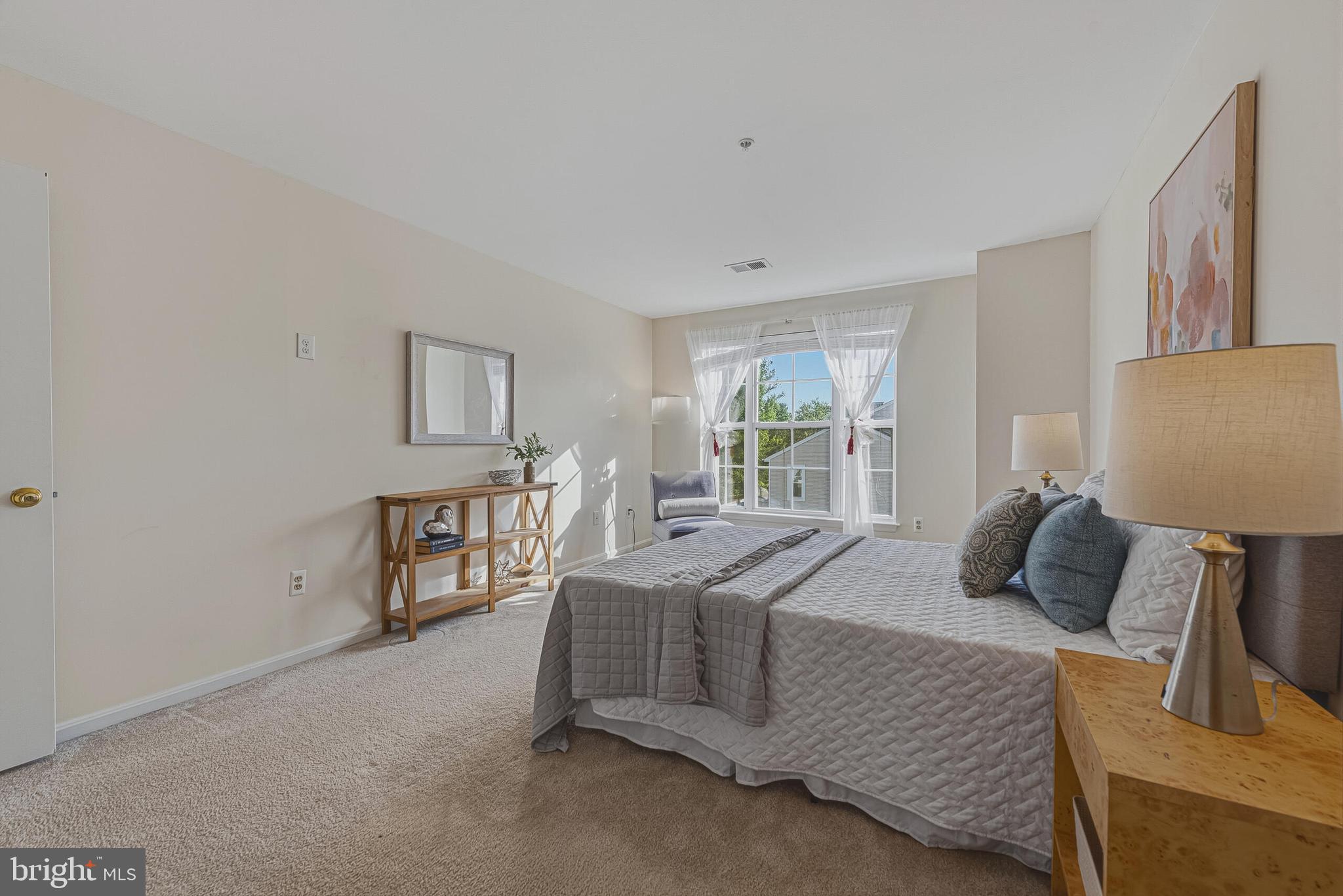 ASHBURN VILLAGE - Residential