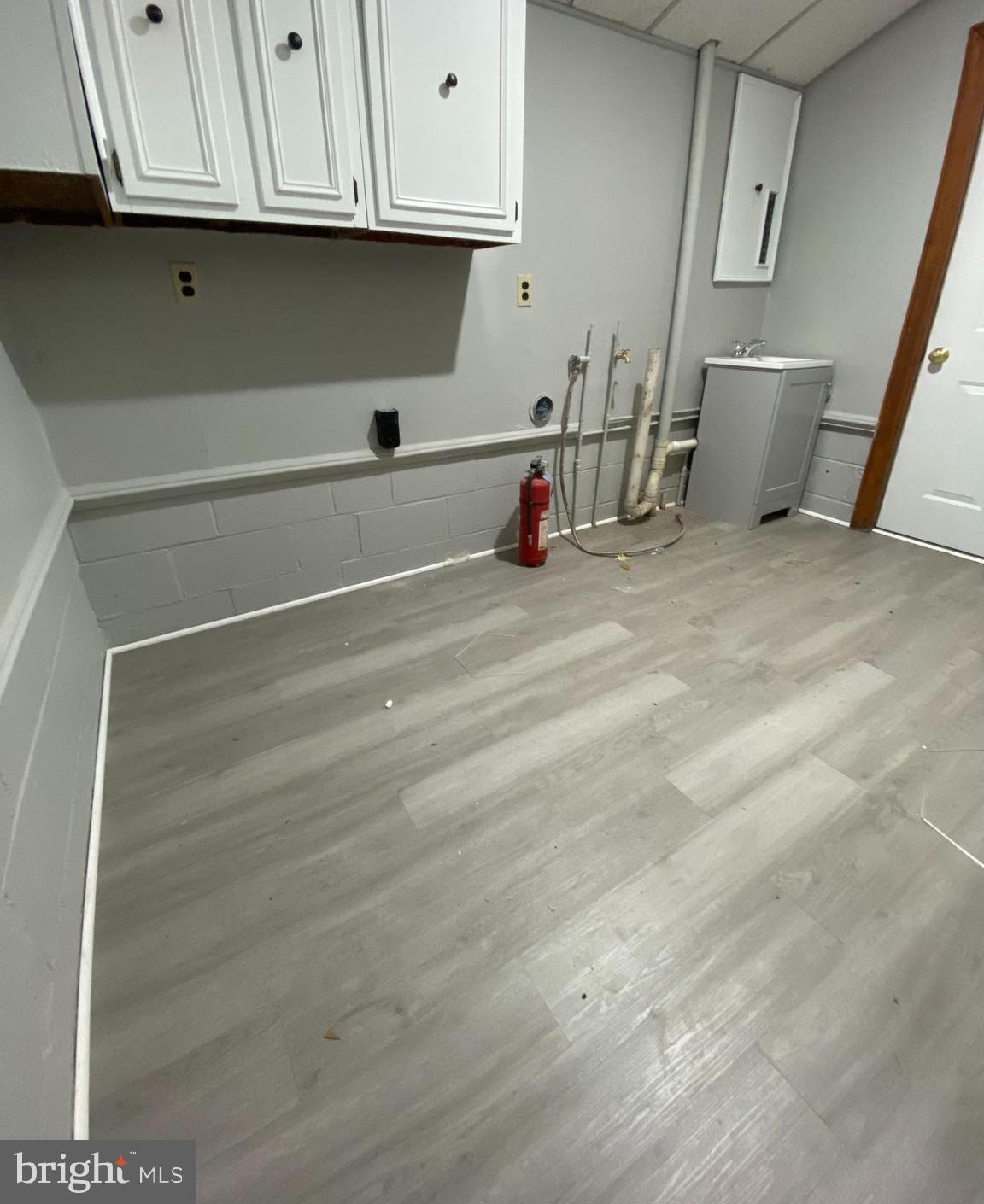 CAROLINE PINES - Residential