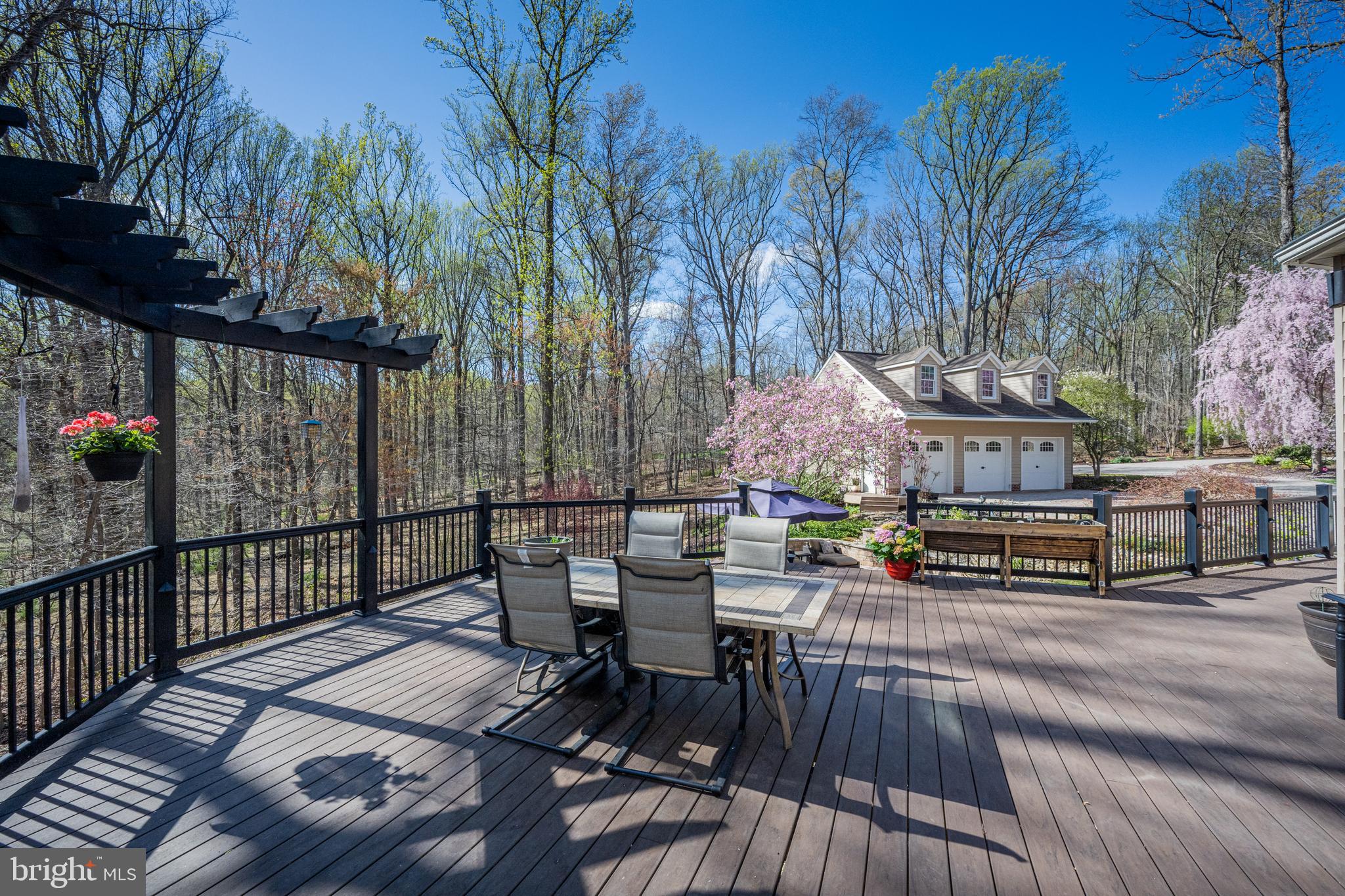 MEADOWOOD - Residential