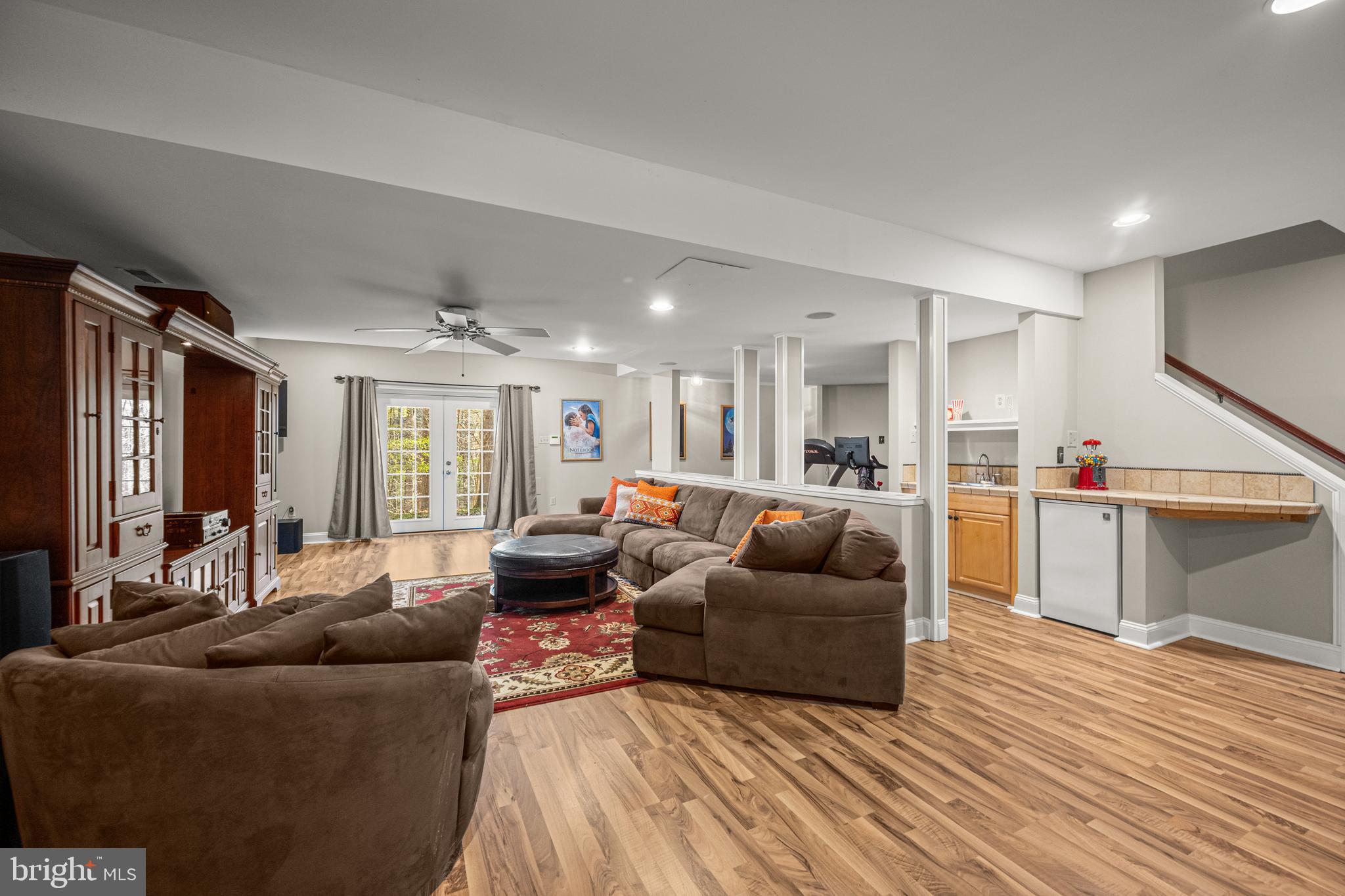 MEADOWOOD - Residential