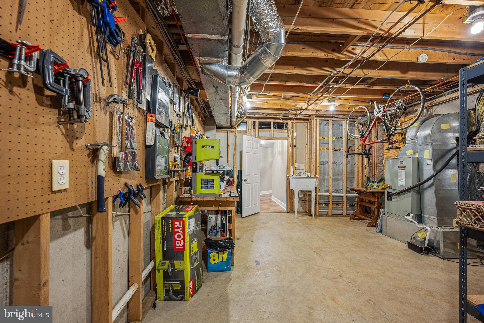 MEADOWOOD - Residential